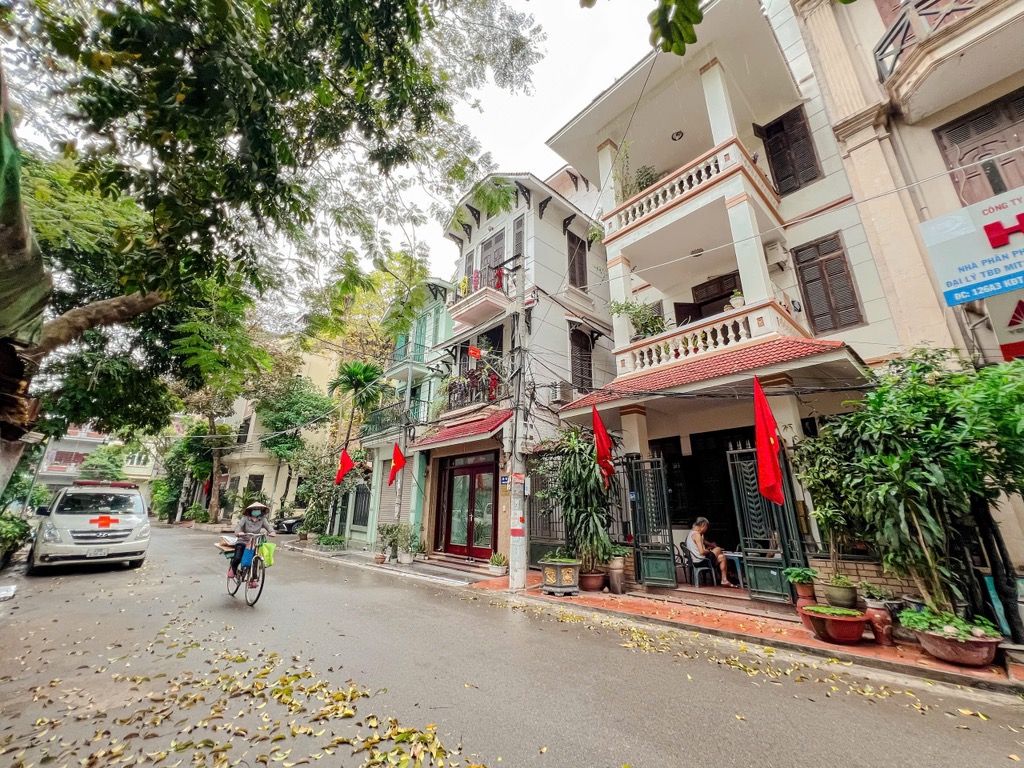 Bán nhà Nguyễn Cảnh Dị - diện tích 78.9m2 4 tầng - Lô góc 2 mặt thoáng - giá 36 tỷ