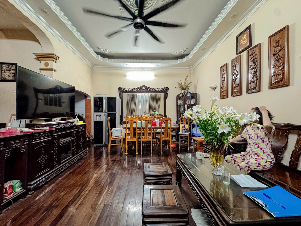 Bán nhà Nguyễn Cảnh Dị - diện tích 78.9m2 4 tầng - Lô góc 2 mặt thoáng - giá 36 tỷ