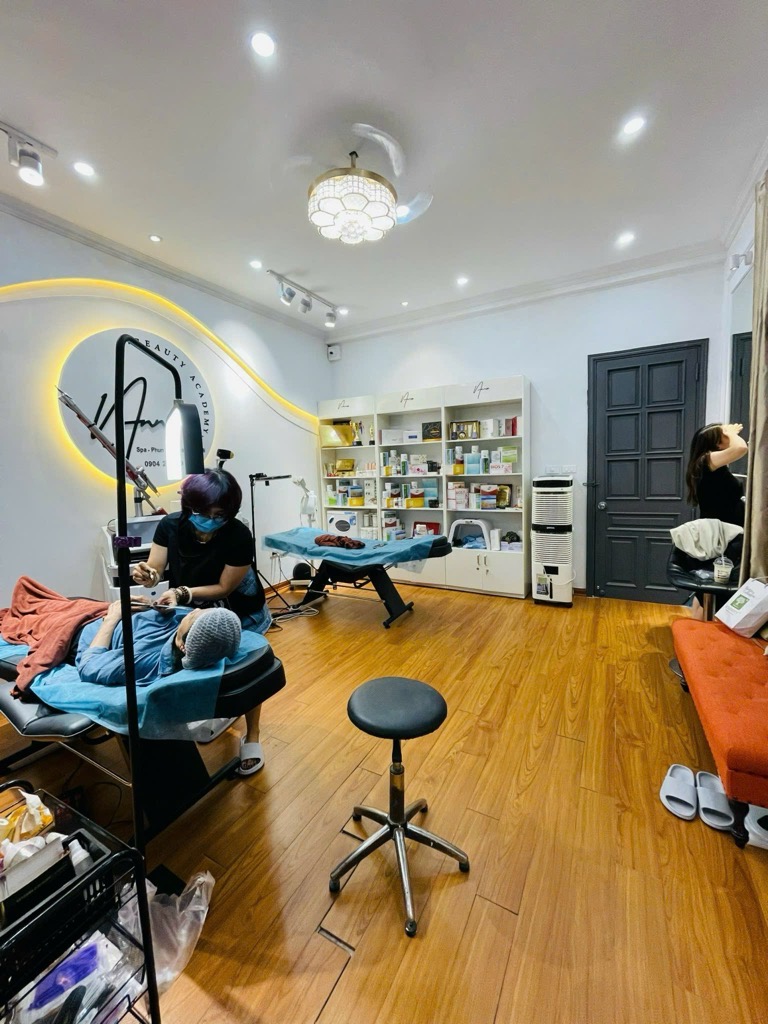 Bán nhà Tôn Đức Thắng - diện tích 95m2 4 tầng - ô tô tránh - giá 33 tỷ