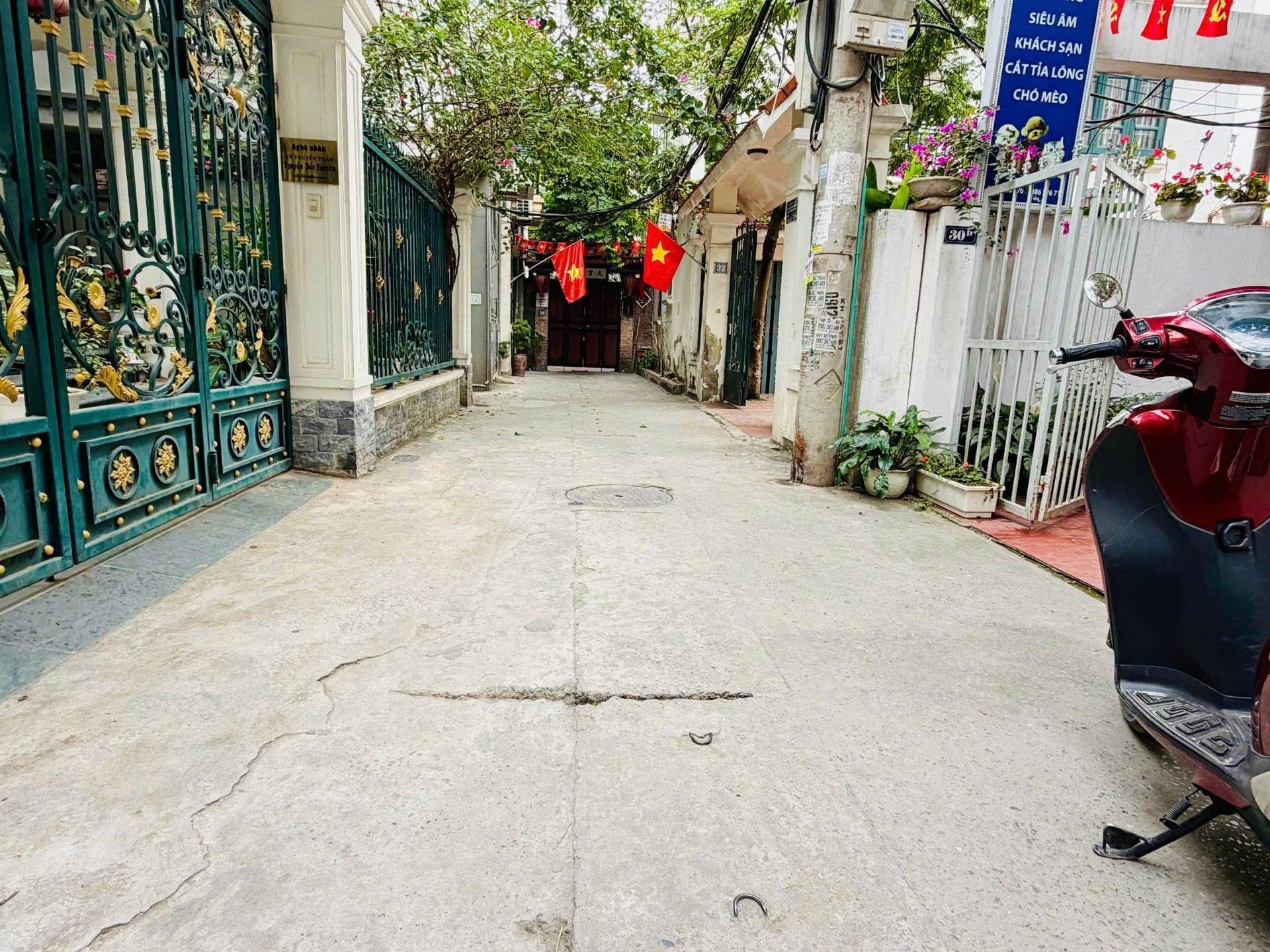 Bán nhà Trương Định - diện tích 71m2 4 tầng - Mặt ngõ ô tô vào nhà - giá 23,2 tỷ