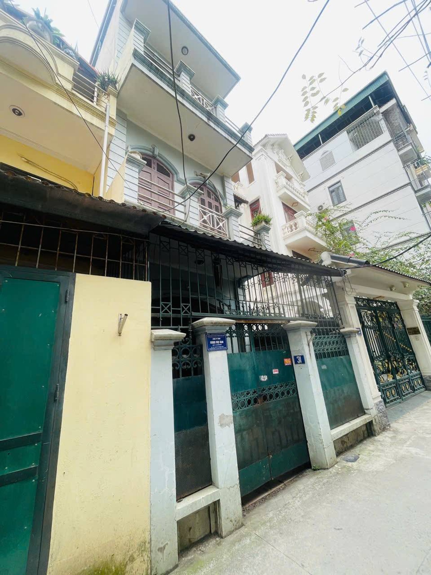 Bán nhà Trương Định - diện tích 71m2 4 tầng - Mặt ngõ ô tô vào nhà - giá 23,2 tỷ