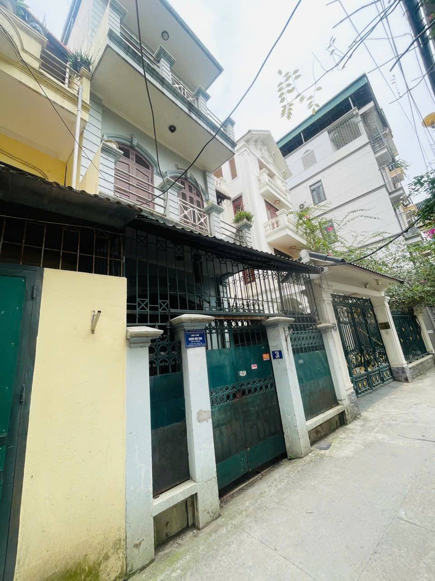 Bán nhà Trương Định - diện tích 71m2 4 tầng - Mặt ngõ ô tô vào nhà - giá 23,2 tỷ