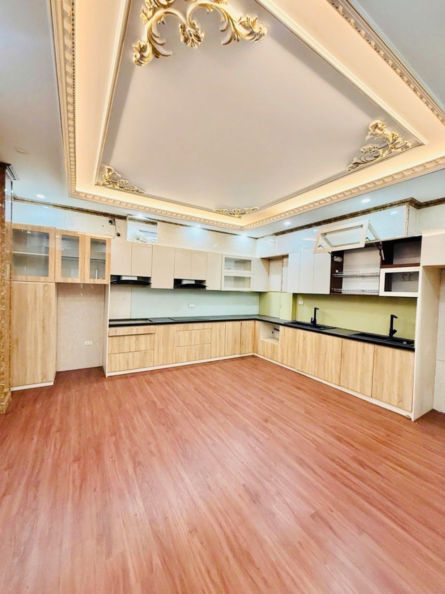 Bán nhà Miếu Đầm - diện tích 154.4m2 6 tầng - 2 mặt thoáng, mặt phố - giá 64 tỷ