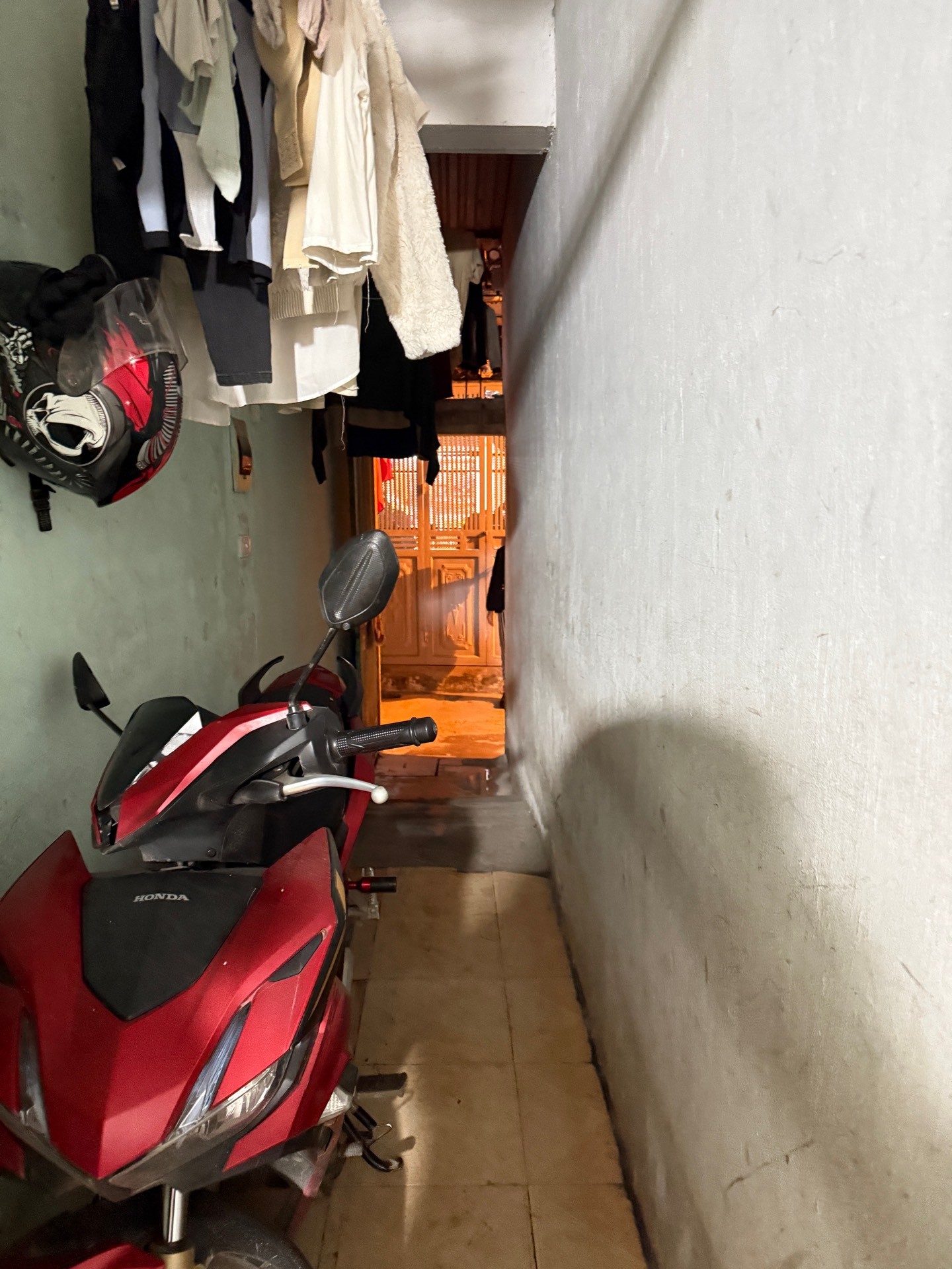 Bán nhà Đông Thiên - diện tích 27m2 2 tầng - gần các trường học từ mẫu giáo đến hết phổ thông - giá 2,5 tỷ