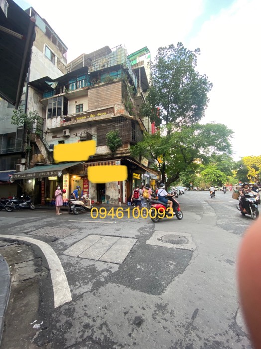 Bán nhà Hàng Bông - diện tích 27.3m2 3 tầng - Lô góc 2 mặt phố - giá 26 tỷ