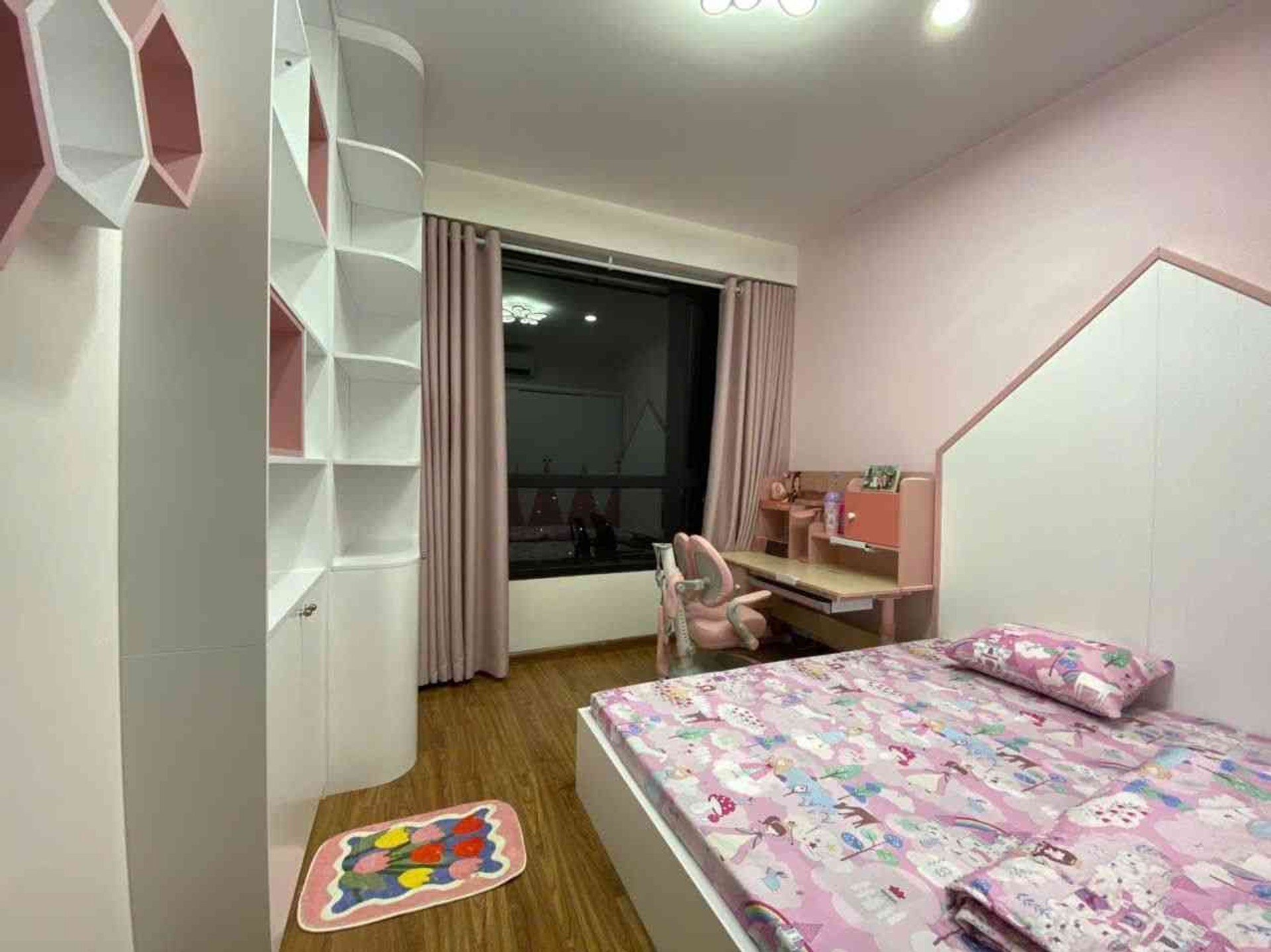 Bán nhà Minh Khai - diện tích 114m2 1 tầng - Căn góc, ban công Đông - giá 13,8 tỷ