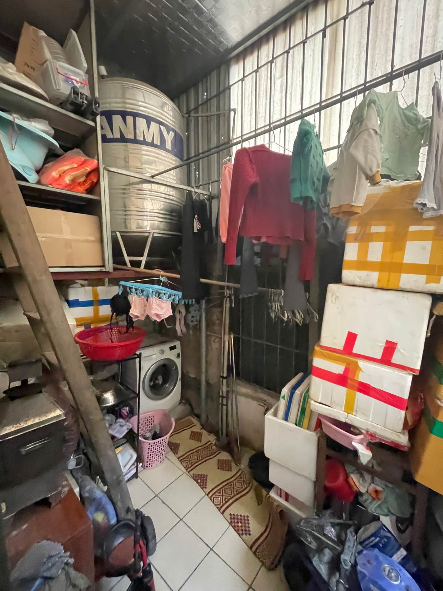 Bán nhà Lê Trọng Tấn - diện tích 30m2 2 tầng - Lô góc 2 mặt ngõ - giá 2,35 tỷ