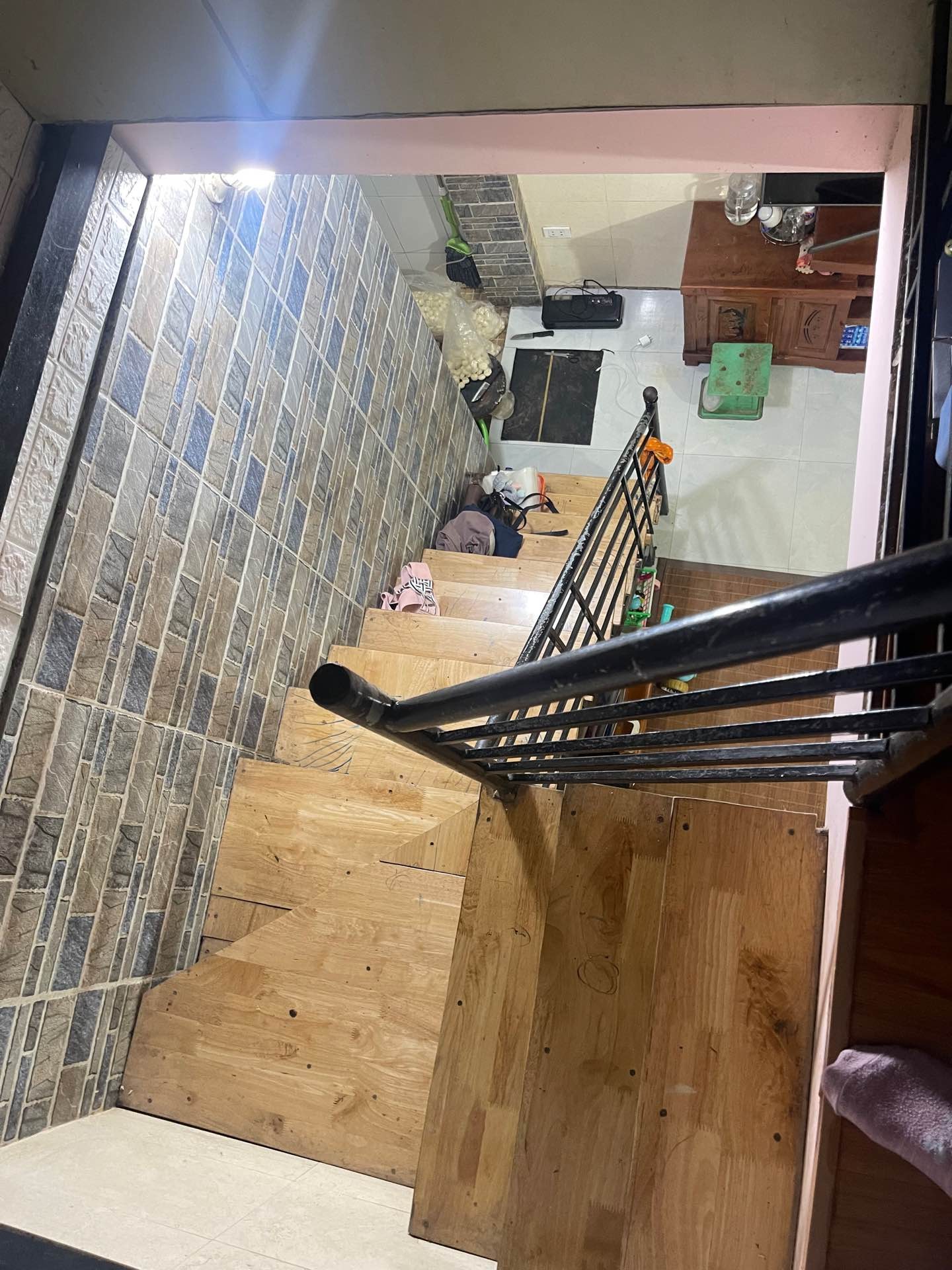 Bán nhà Lê Trọng Tấn - diện tích 30m2 2 tầng - Lô góc 2 mặt ngõ - giá 2,35 tỷ