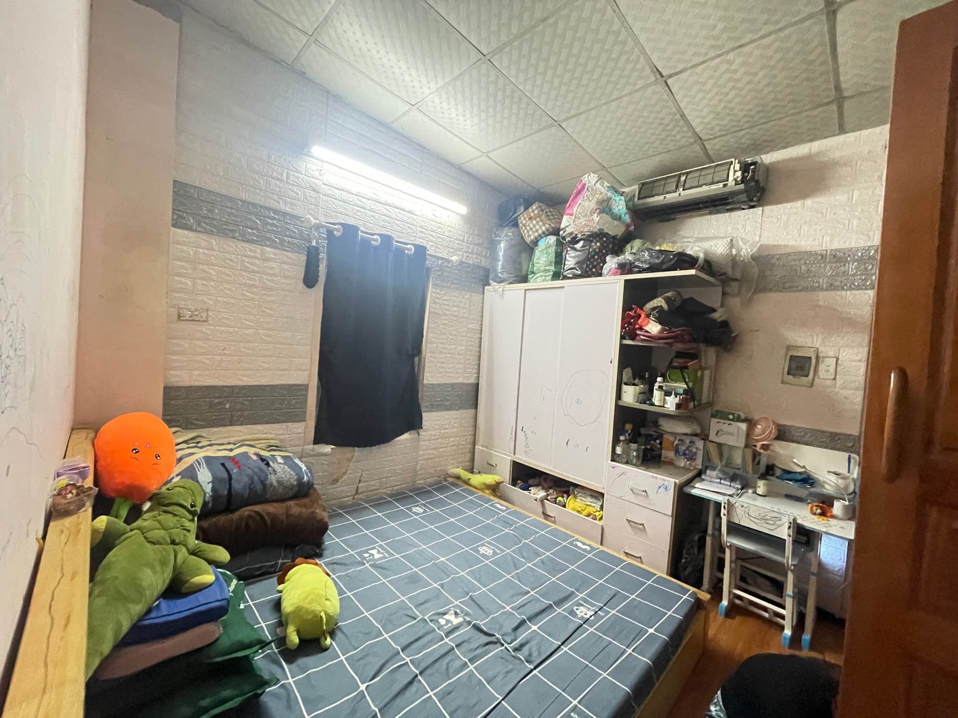 Bán nhà Lê Trọng Tấn - diện tích 30m2 2 tầng - Lô góc 2 mặt ngõ - giá 2,35 tỷ