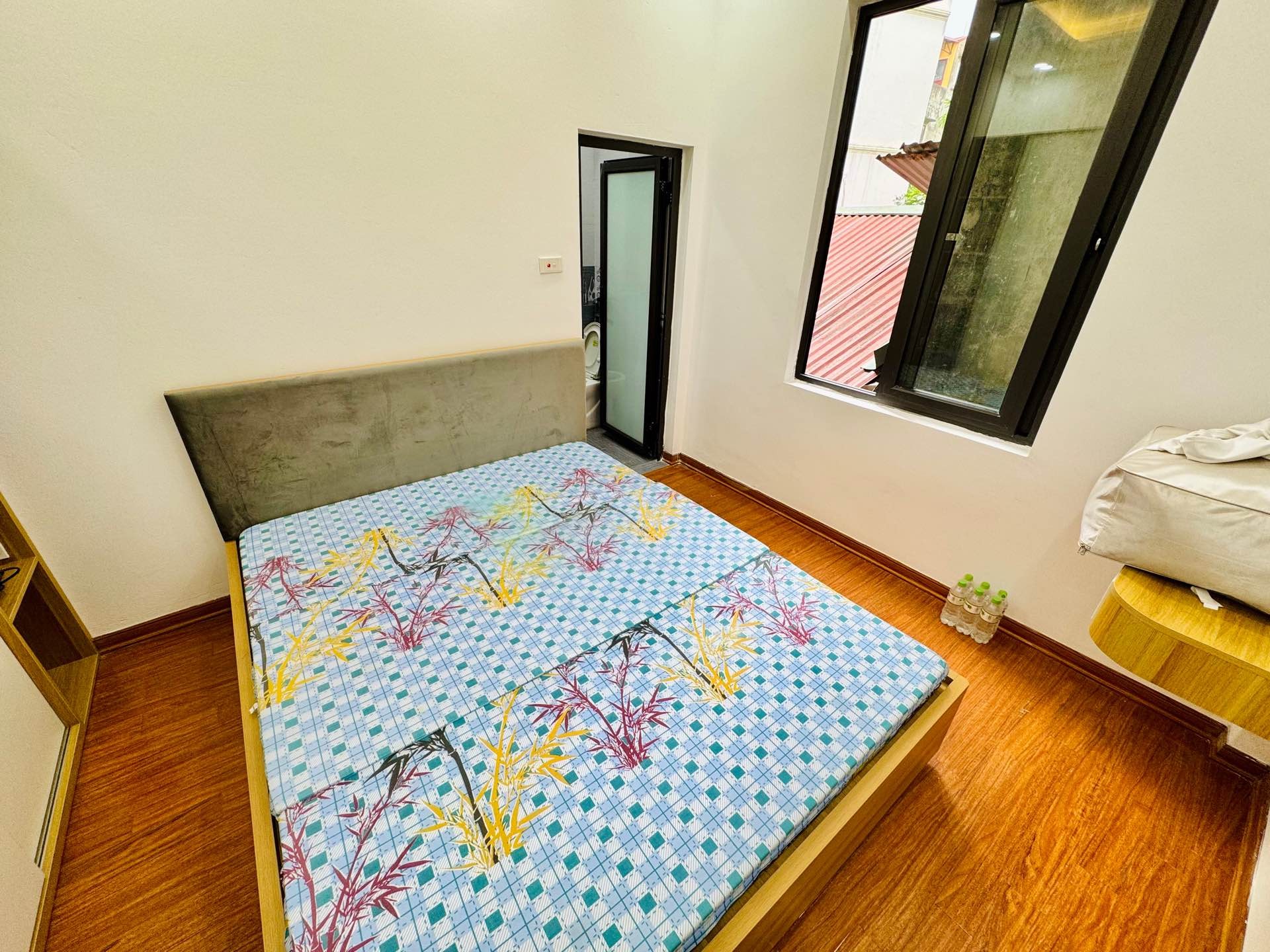 Bán nhà Nguyễn Chính - diện tích 42m2 3 tầng - gần ô tô - giá 7,1 tỷ