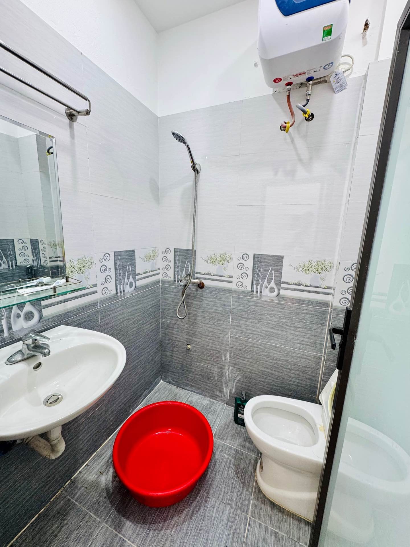 Bán nhà Nguyễn Chính - diện tích 42m2 3 tầng - gần ô tô - giá 7,1 tỷ