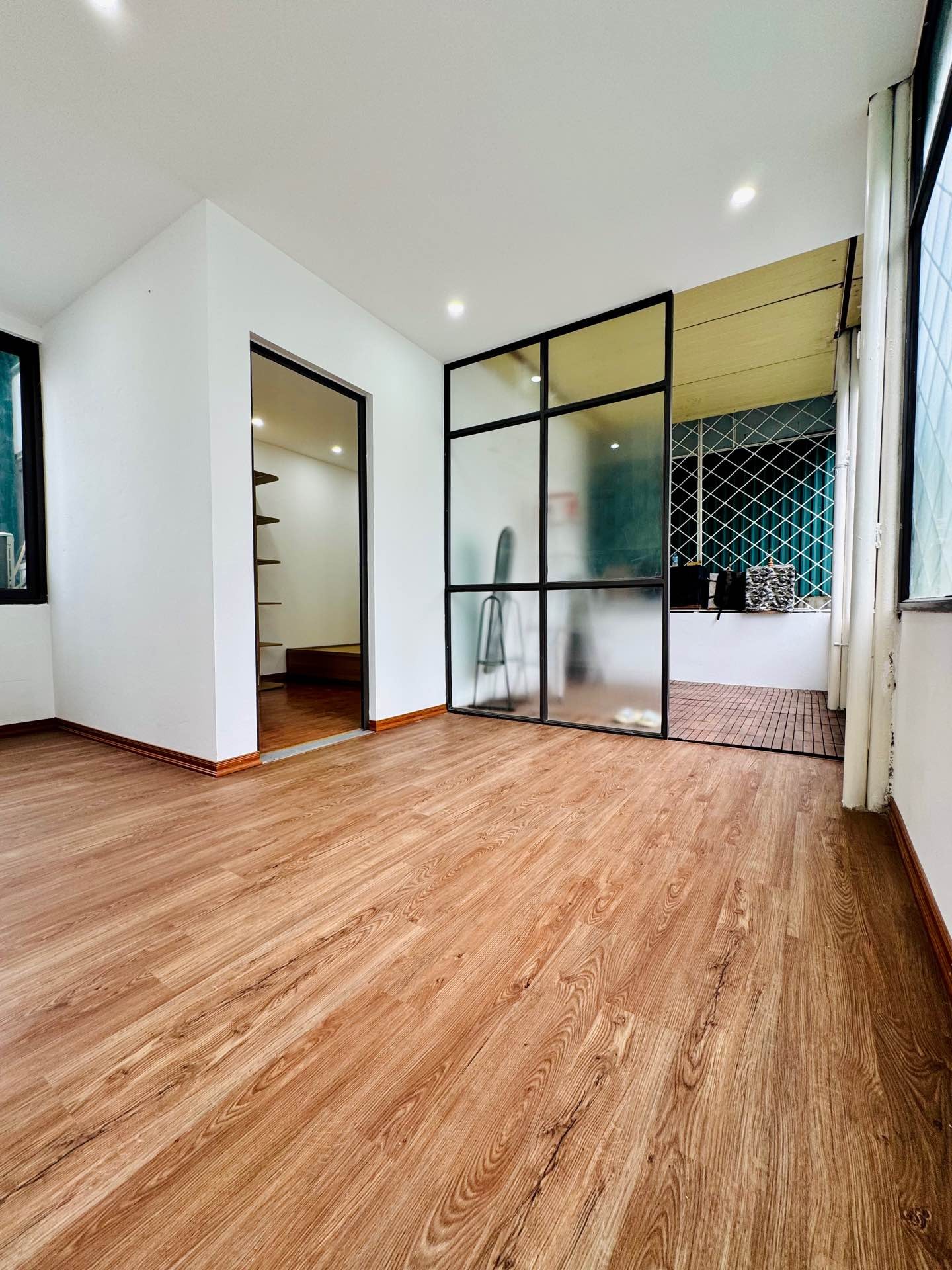 Bán nhà Nguyễn Chính - diện tích 42m2 3 tầng - gần ô tô - giá 7,1 tỷ