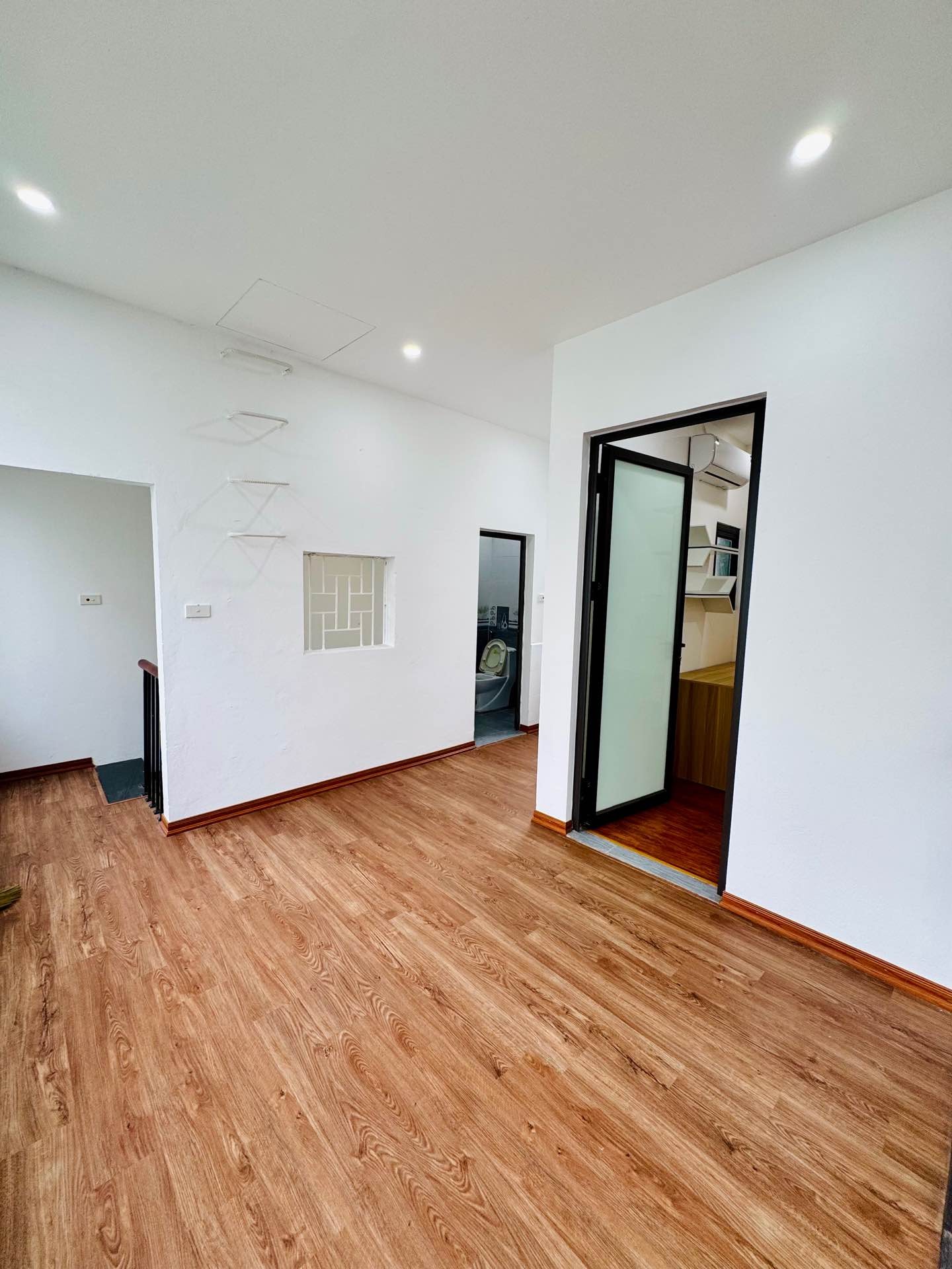 Bán nhà Nguyễn Chính - diện tích 42m2 3 tầng - gần ô tô - giá 7,1 tỷ