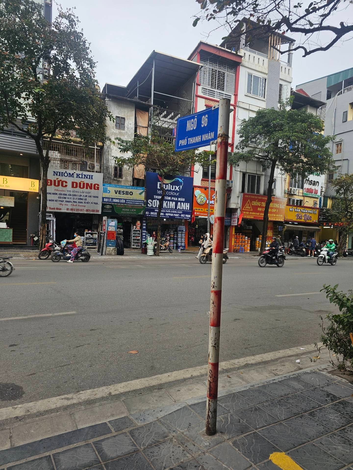 Bán nhà Thanh Nhàn - diện tích 19m2 3 tầng - Nhà đẹp hiếm có - giá 5,8 tỷ