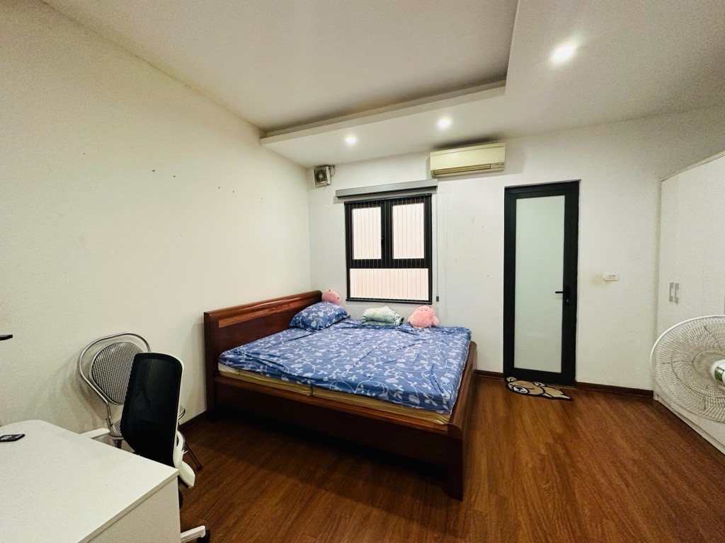 Bán nhà Minh Khai - diện tích 87m2 5 tầng - Ô tô tải dừng đỗ - giá 52,8 tỷ