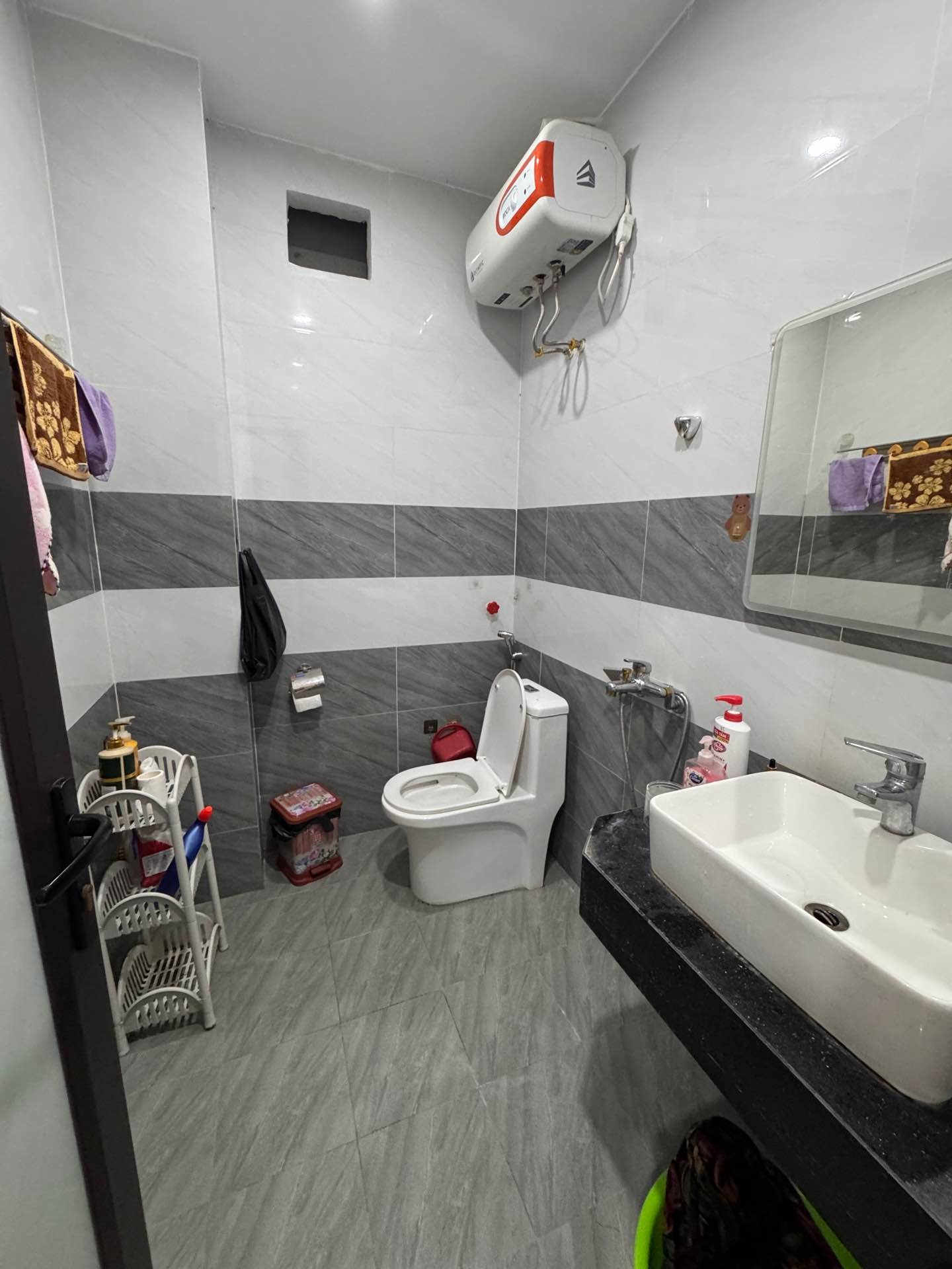 Bán nhà Lĩnh Nam - diện tích 35m2 5 tầng - Ô TÔ ĐỖ CỬA - giá 8,9 tỷ