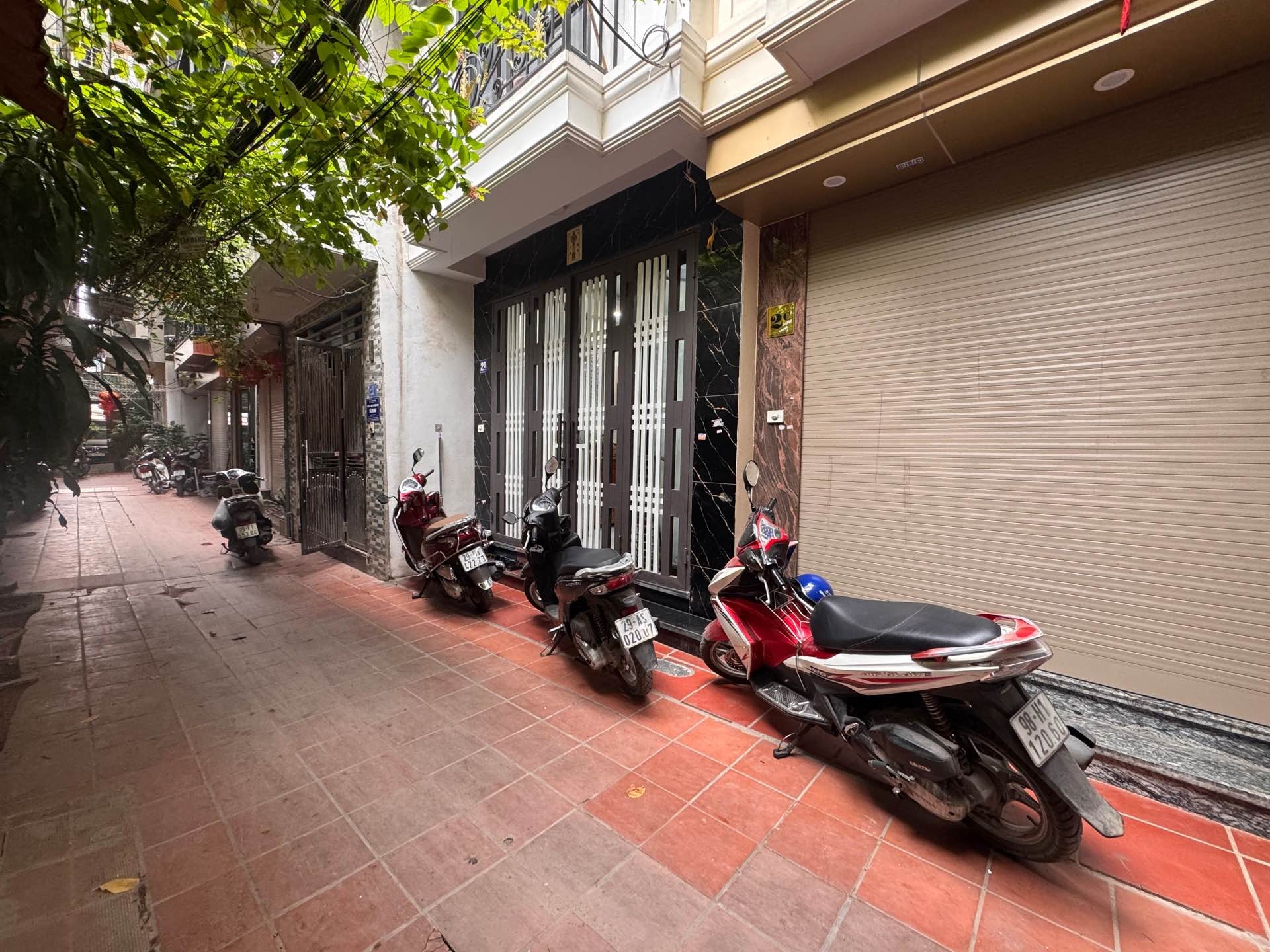 Bán nhà Lĩnh Nam - diện tích 35m2 5 tầng - Ô TÔ ĐỖ CỬA - giá 8,9 tỷ