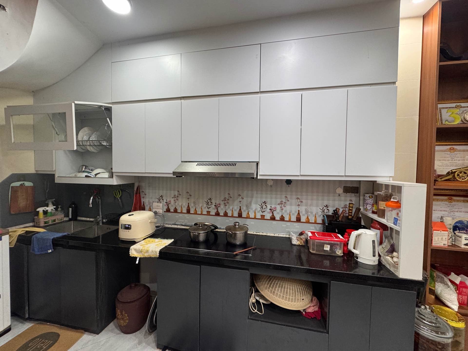 Bán nhà Lĩnh Nam - diện tích 35m2 5 tầng - Ô TÔ ĐỖ CỬA - giá 8,9 tỷ
