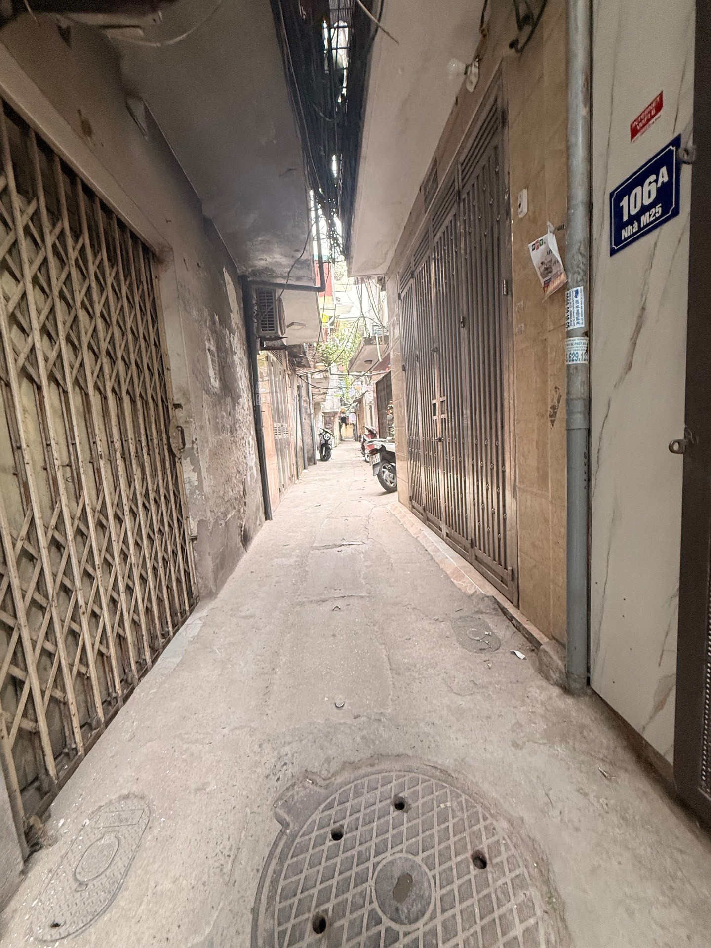 Bán nhà Bùi Ngọc Dương - diện tích 75m2 1 tầng - Ngõ thông - giá 4,55 tỷ