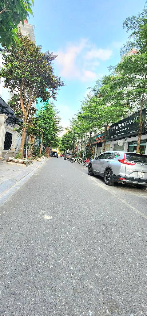 Bán nhà Ngõ 2 ô tô tránh - diện tích 116m2 5 tầng - Đẹp không tì vết - giá 37 tỷ