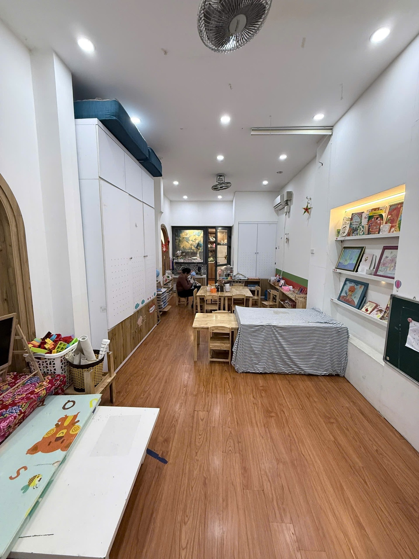 Bán nhà Trung Phụng - diện tích 58.4m2 1 tầng - ô tô vào nhà - giá 30 tỷ