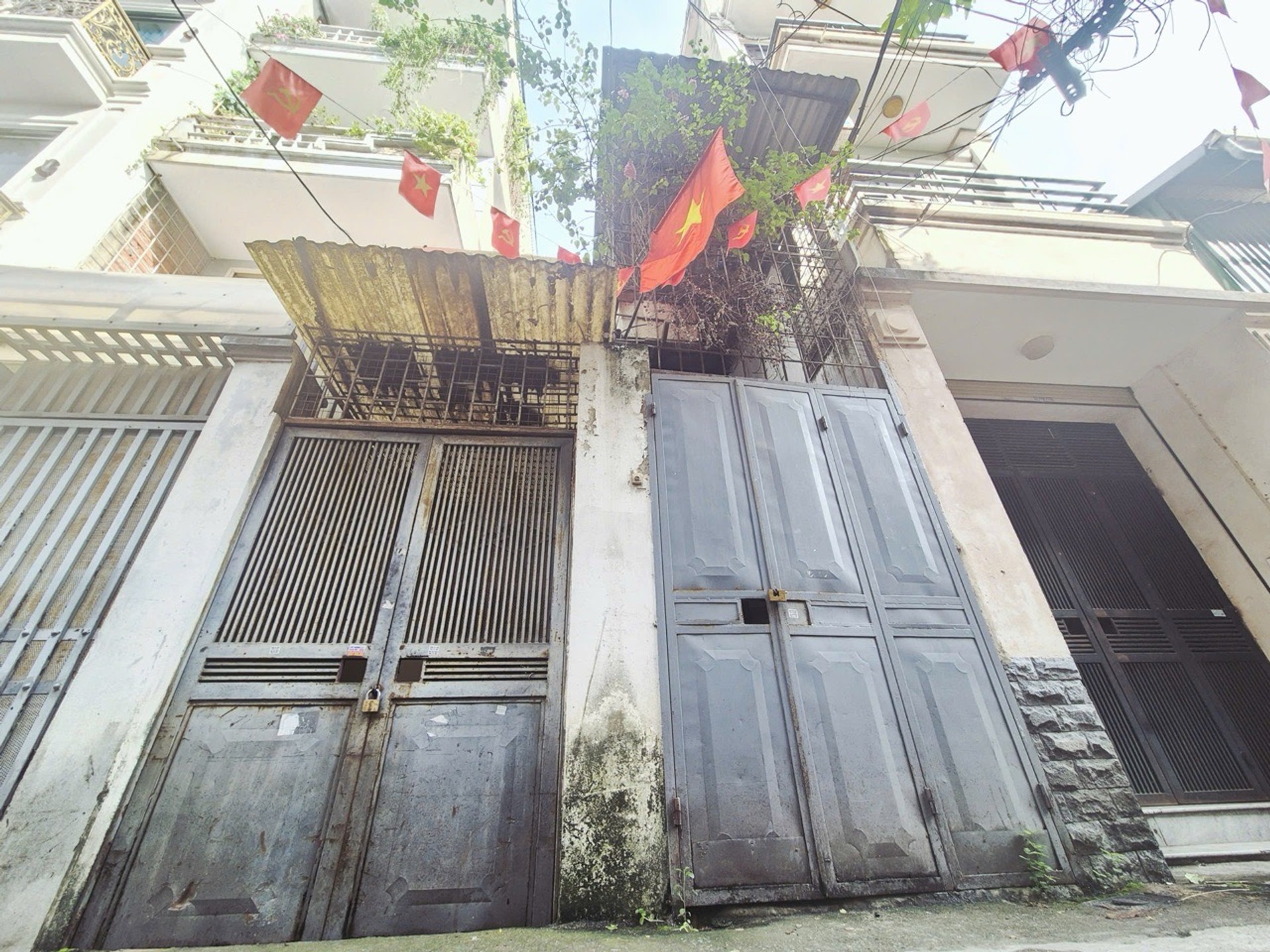 Bán nhà Nguyễn An Ninh - diện tích 60m2 2 tầng - ô tô nhỏ chạy vòng quanh - giá 15,5 tỷ