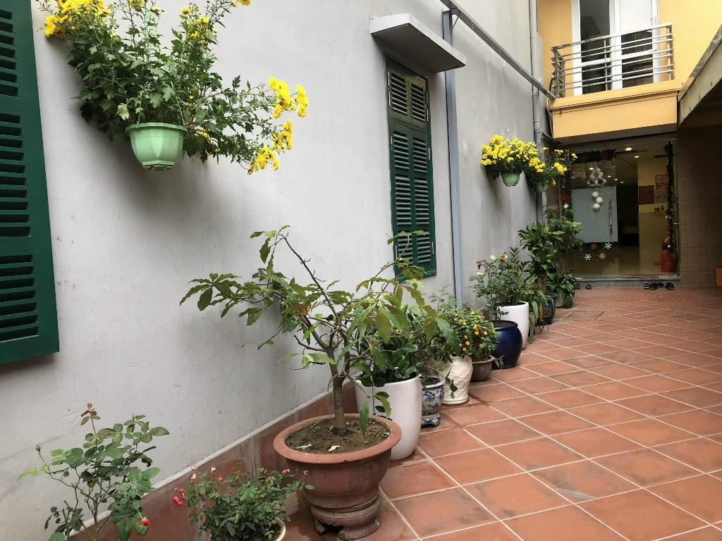 Bán nhà Vạn Kiếp - diện tích 216m2 6 tầng - Ô tô vào trong nhà - giá 38 tỷ