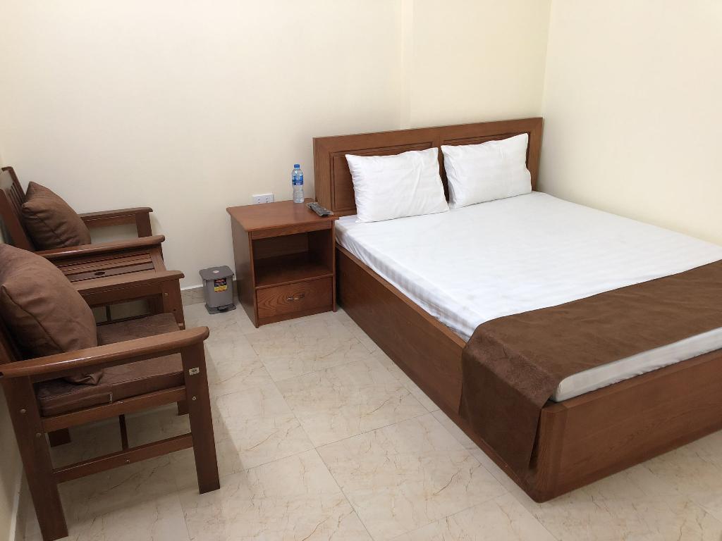 Bán nhà Vạn Kiếp - diện tích 216m2 6 tầng - Ô tô vào trong nhà - giá 38 tỷ