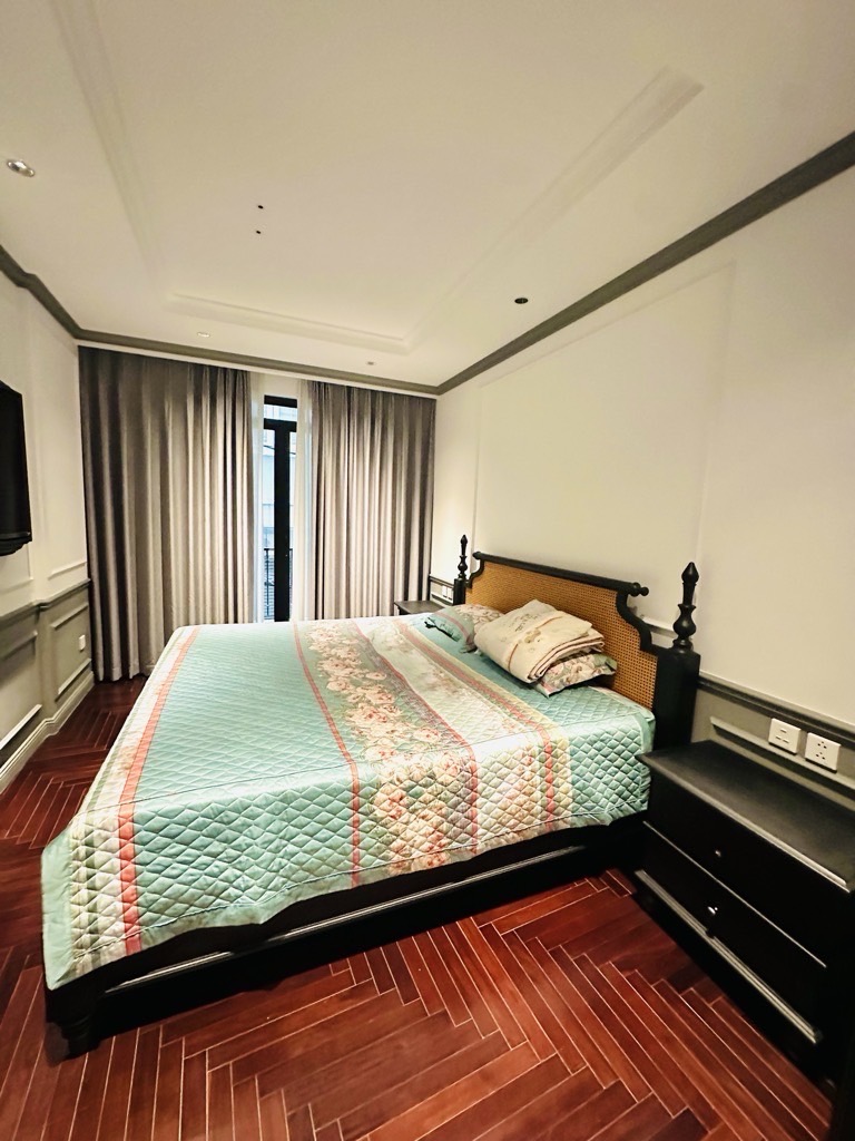 Bán nhà Thịnh Liệt - diện tích 48m2 5 tầng - ô tô đỗ cửa - giá 14 tỷ