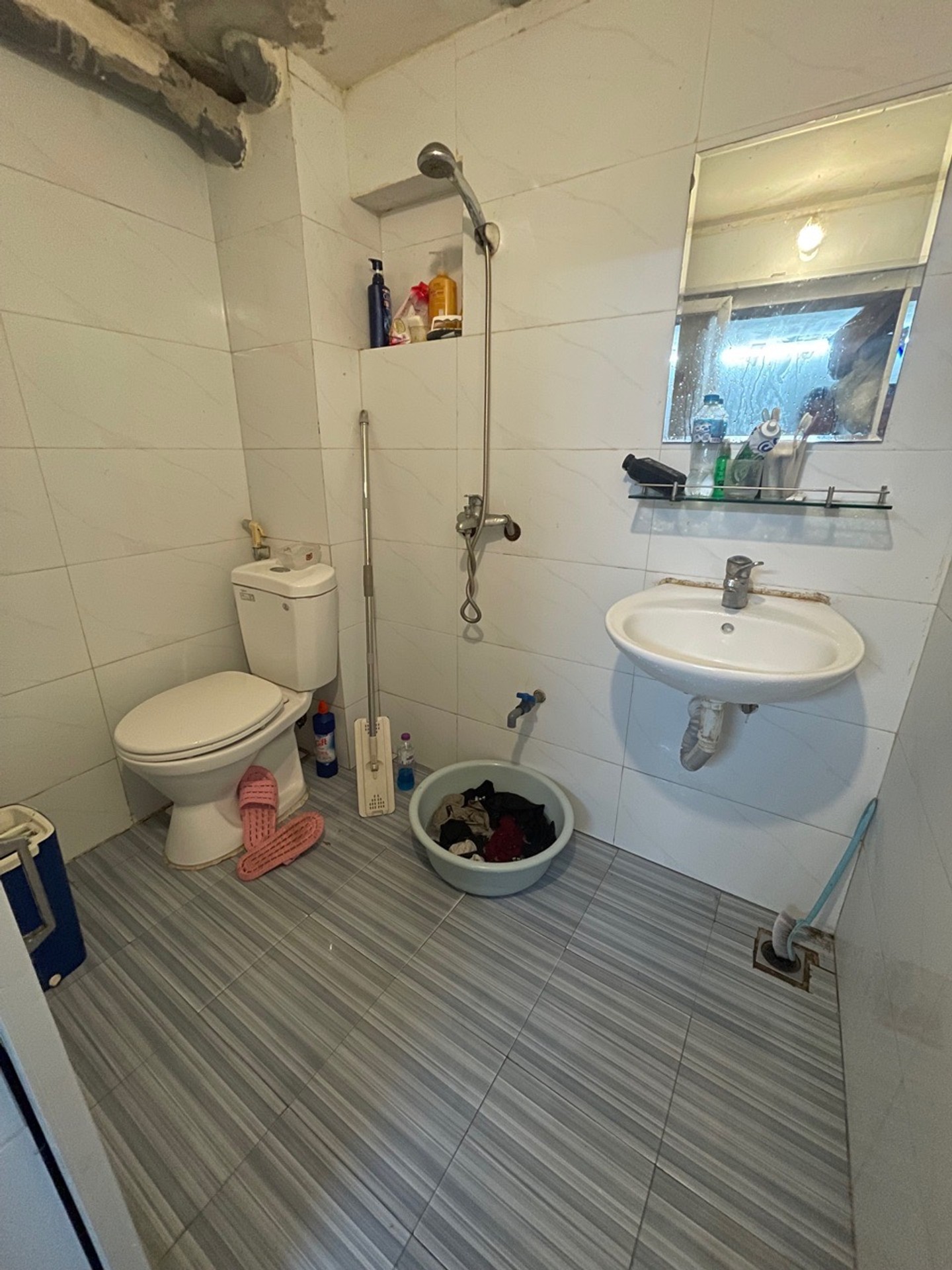 Bán nhà Định Công Thượng - diện tích 30m2 1 tầng - Nhà cũ, cần khách thiện chí - giá 1,65 tỷ