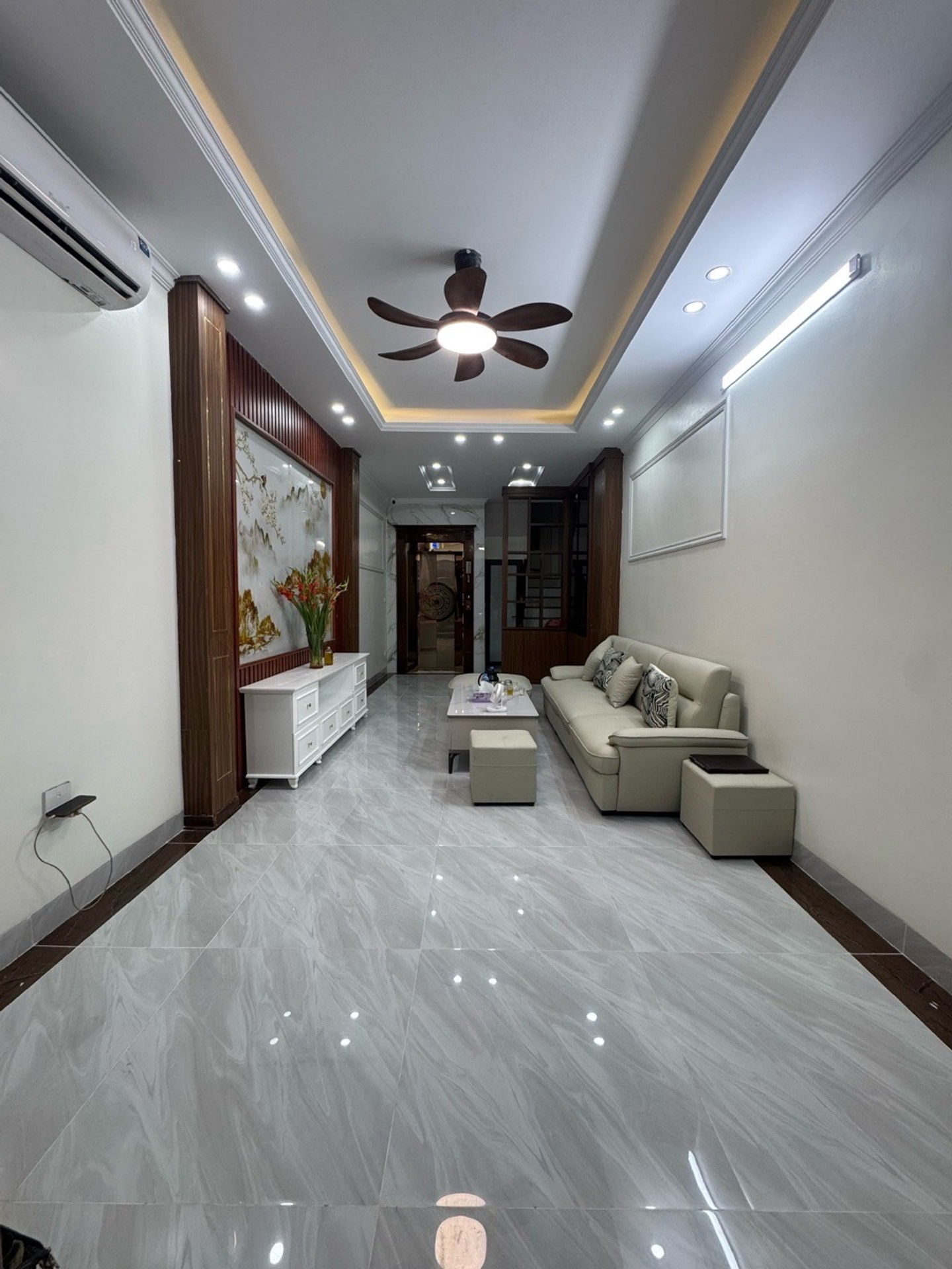 Bán nhà Lương Yên - diện tích 55m2 6 tầng - thang máy, full nội thất - giá 15,5 tỷ