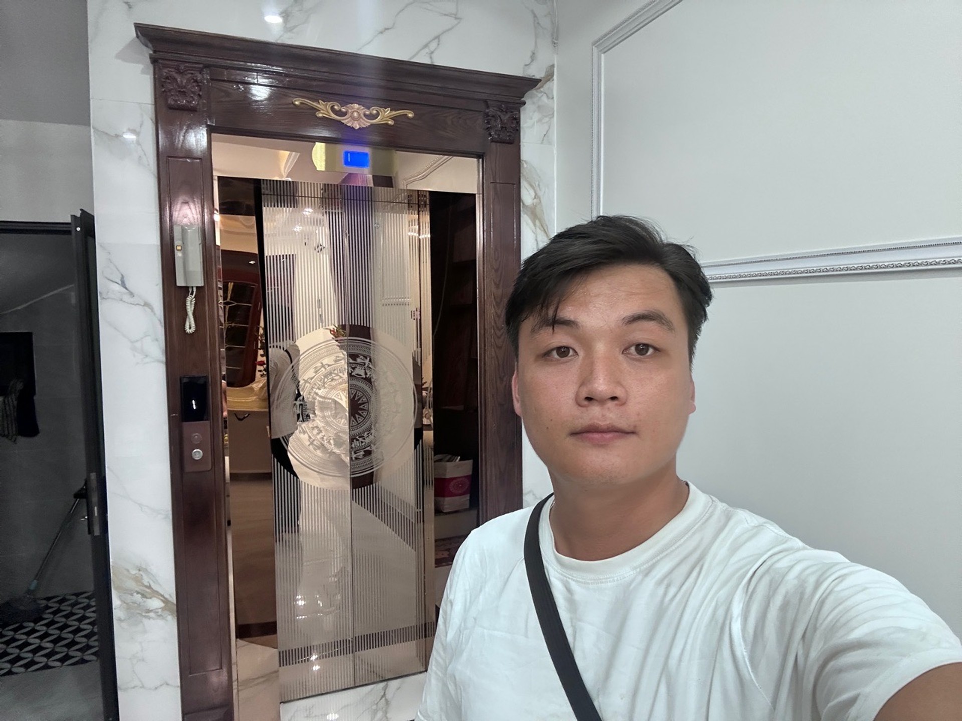 Bán nhà Lương Yên - diện tích 55m2 6 tầng - thang máy, full nội thất - giá 15,5 tỷ