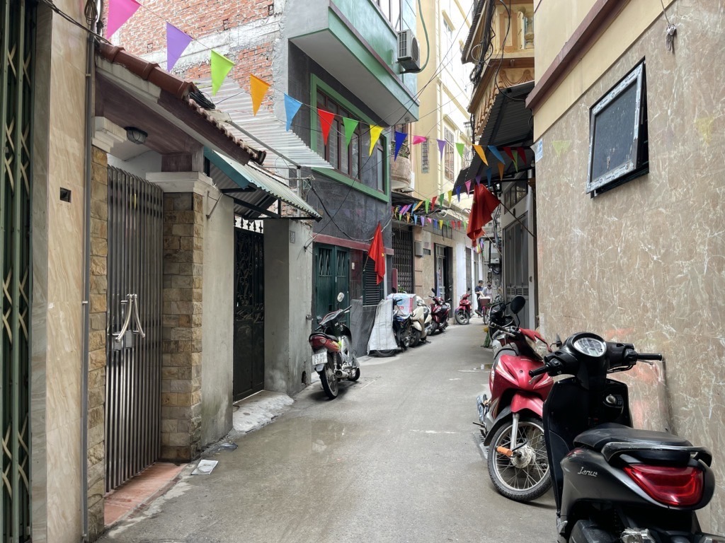 Bán nhà Trường Chinh - diện tích 122m2 3 tầng - Ô Tô Đỗ Cửa - giá 29 tỷ