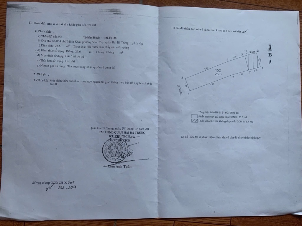 Bán nhà Minh Khai - diện tích 31m2 3 tầng - Mặt phố kinh doanh - giá 8 tỷ