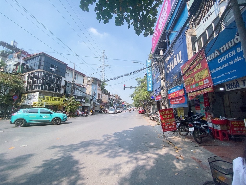 Bán nhà Minh Khai - diện tích 31m2 3 tầng - Mặt phố kinh doanh - giá 8 tỷ