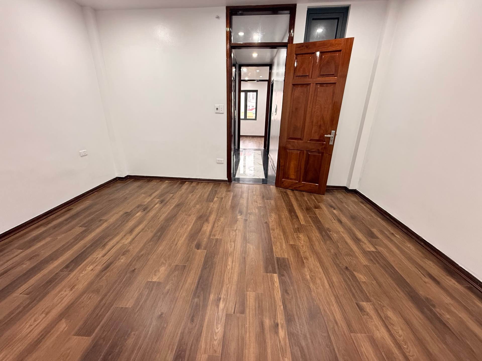 Bán nhà Nguyễn Chính - diện tích 55m2 5 tầng - Nhà đẹp hiếm có - giá 19 tỷ