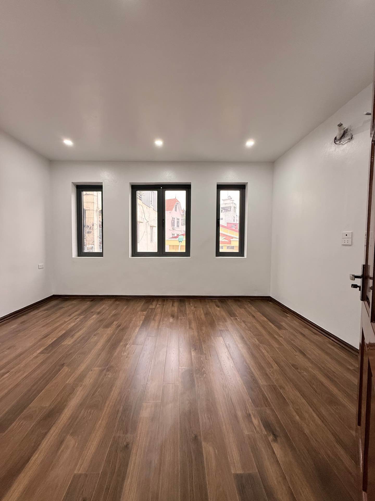 Bán nhà Nguyễn Chính - diện tích 55m2 5 tầng - Nhà đẹp hiếm có - giá 19 tỷ