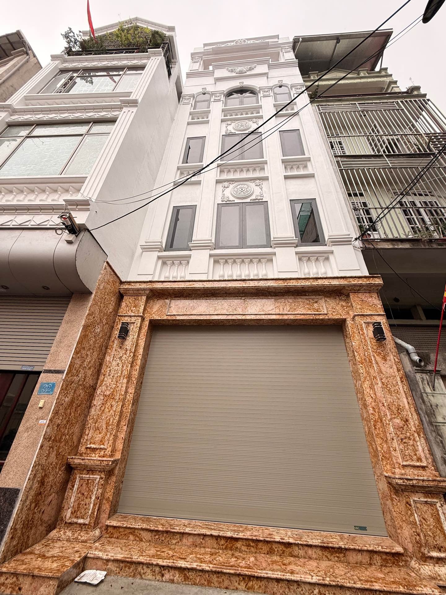 Bán nhà Nguyễn Chính - diện tích 55m2 5 tầng - Nhà đẹp hiếm có - giá 19 tỷ