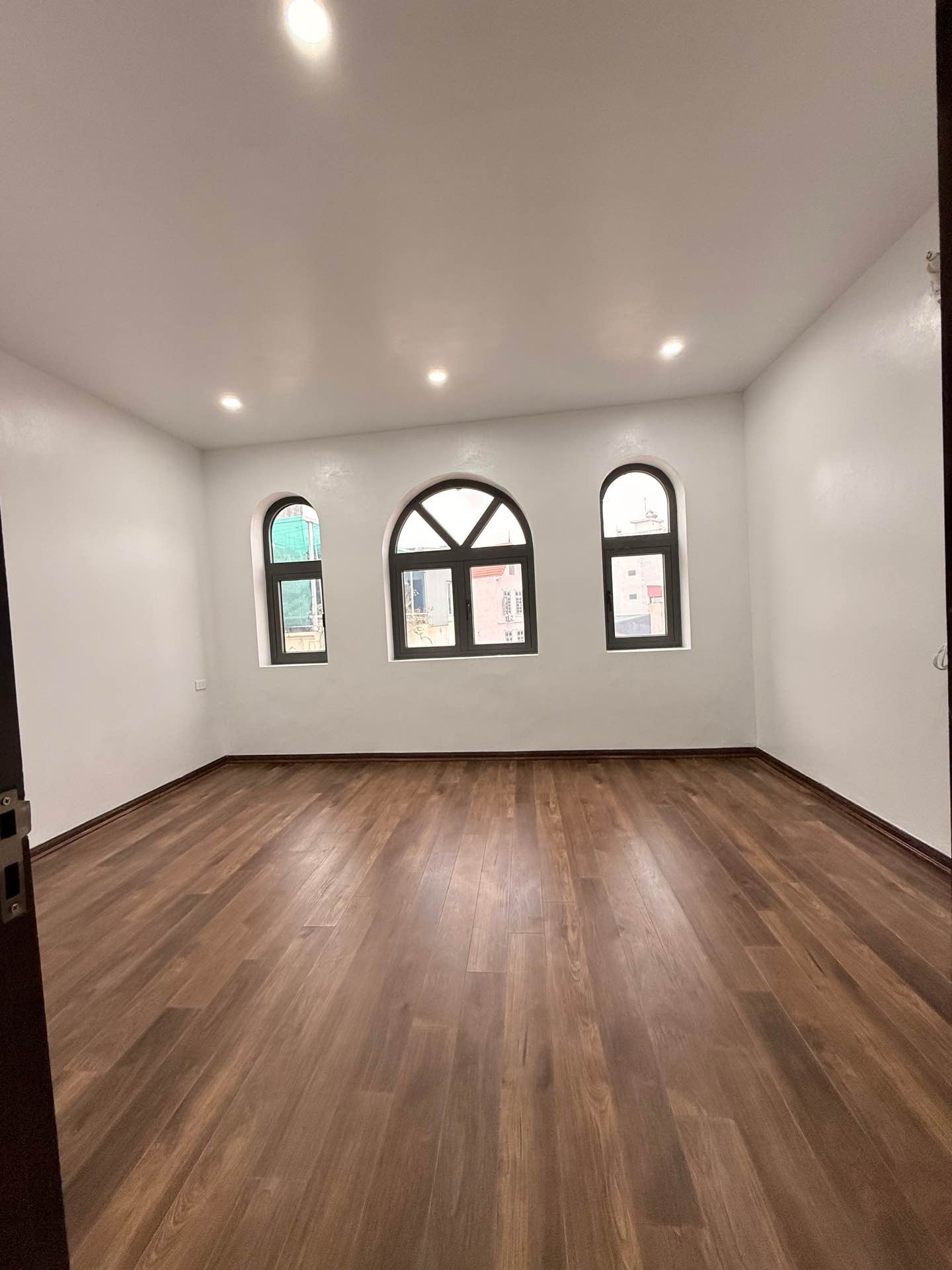 Bán nhà Nguyễn Chính - diện tích 55m2 5 tầng - Nhà đẹp hiếm có - giá 19 tỷ
