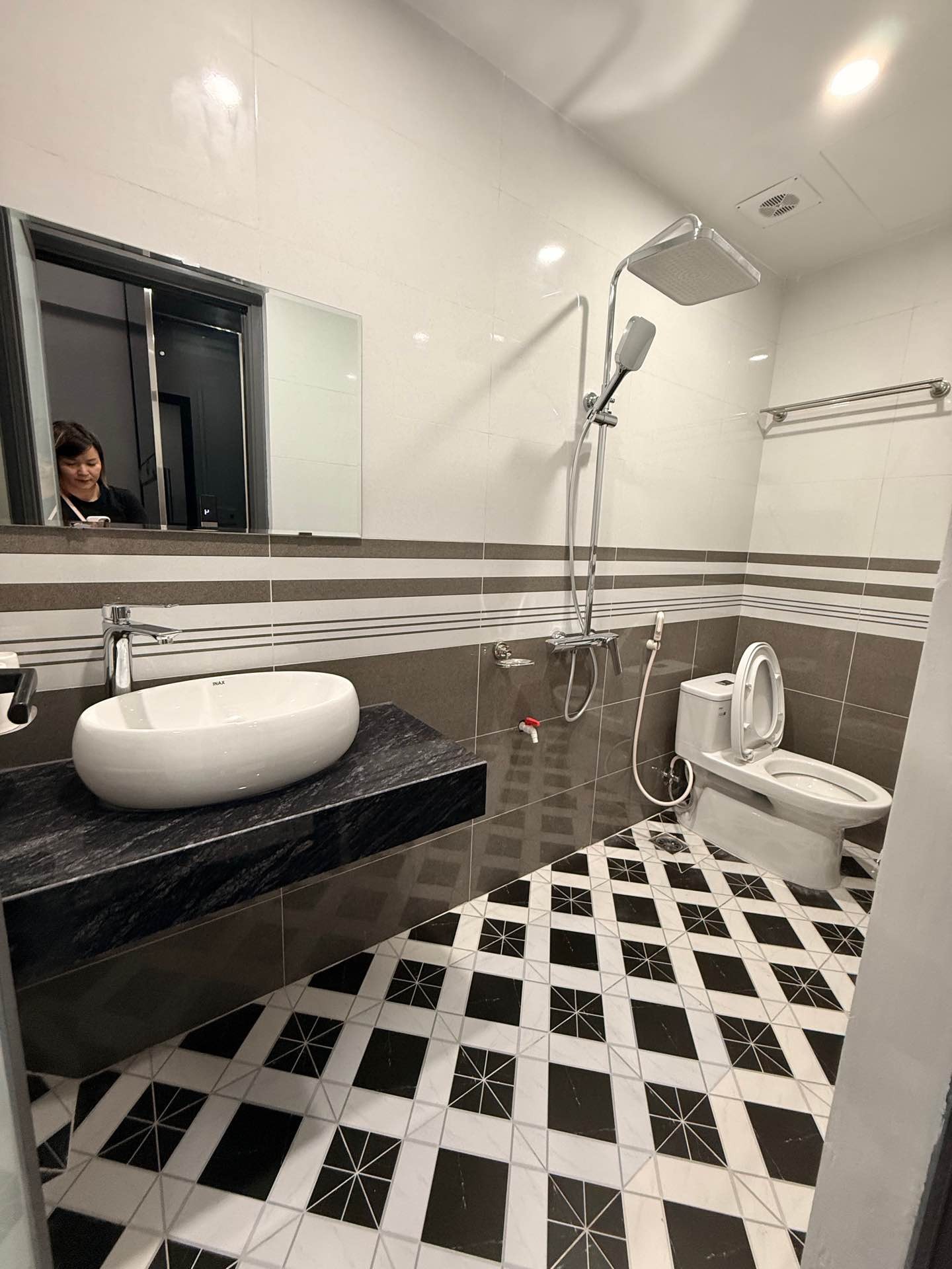 Bán nhà Nguyễn Chính - diện tích 55m2 5 tầng - Nhà đẹp hiếm có - giá 19 tỷ