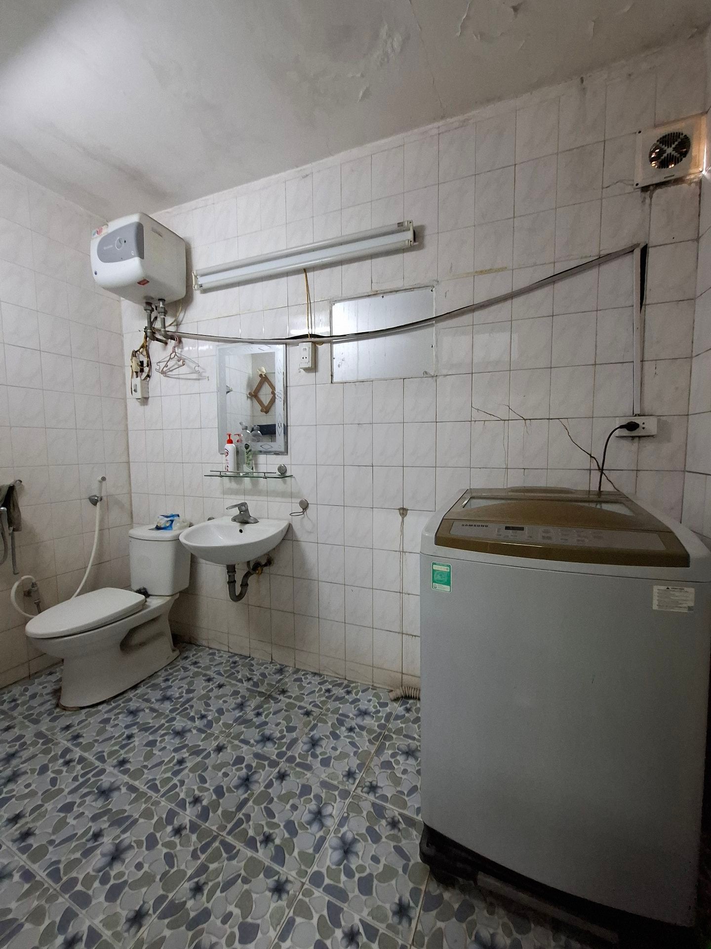 Bán nhà Trương Định - diện tích 289,5m2 2 tầng - Lô góc 2 mặt thoáng - giá 69 tỷ