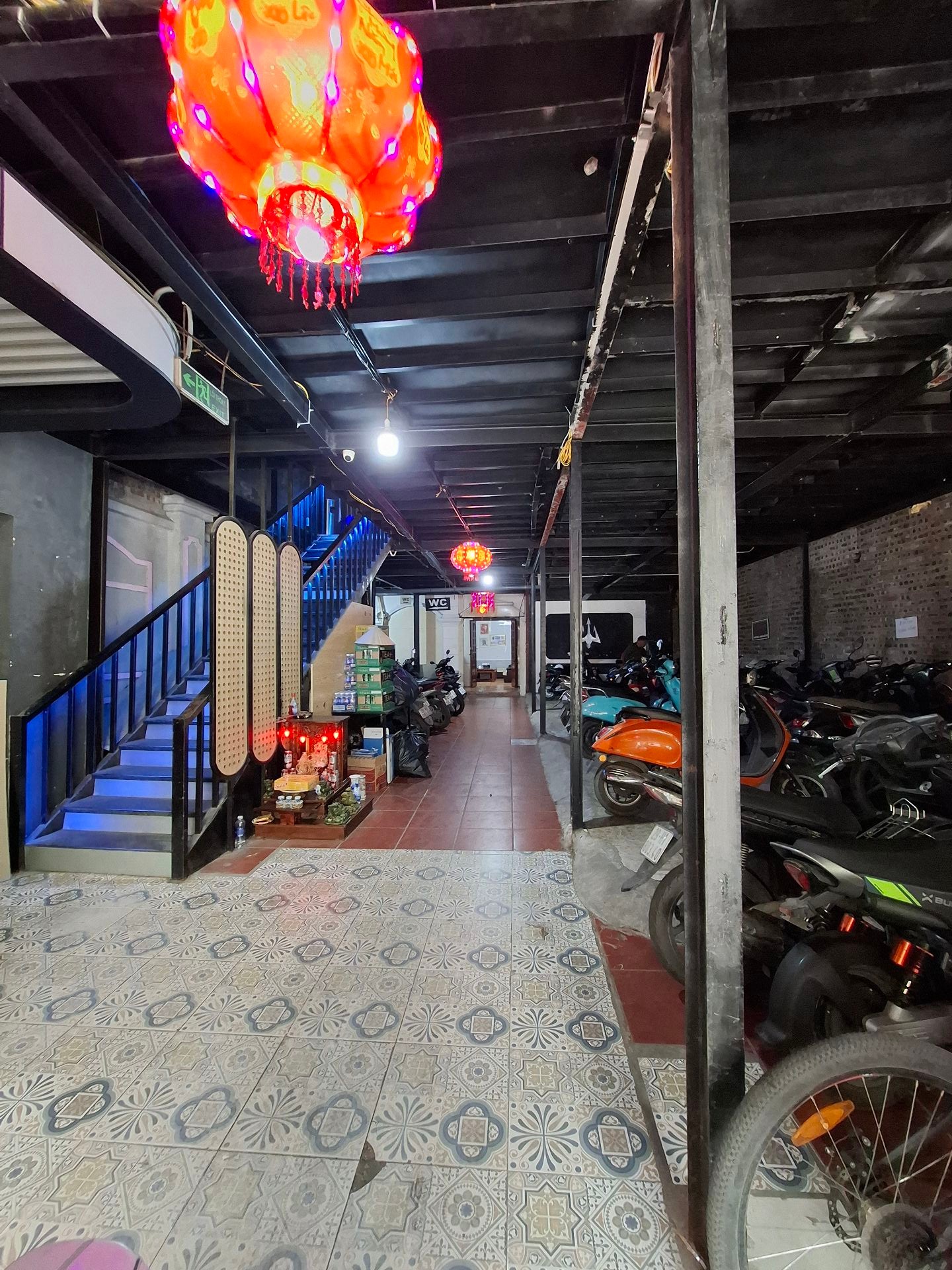 Bán nhà Trương Định - diện tích 289,5m2 2 tầng - Lô góc 2 mặt thoáng - giá 69 tỷ