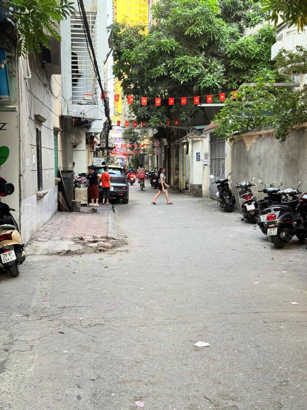 Bán nhà Vũ Ngọc Phan - diện tích 145m2 1 tầng - Ô TÔ TRÁNH - giá 52 tỷ