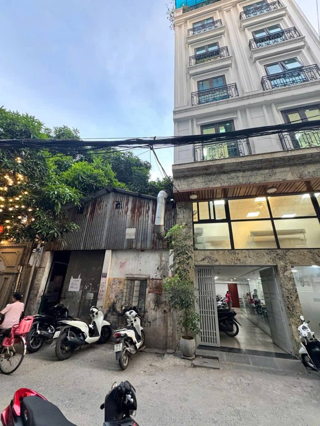 Bán nhà Vũ Ngọc Phan - diện tích 145m2 1 tầng - Ô TÔ TRÁNH - giá 52 tỷ