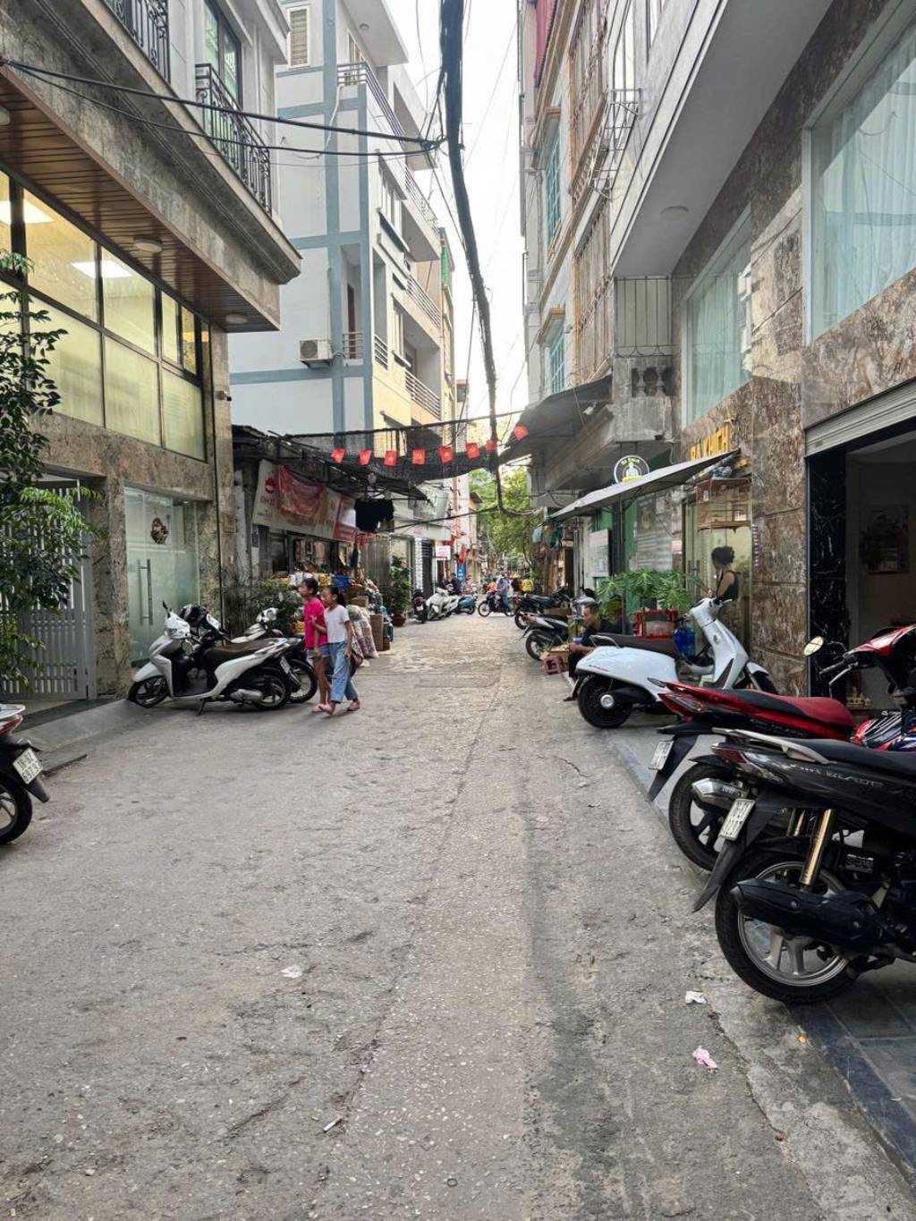 Bán nhà Vũ Ngọc Phan - diện tích 145m2 1 tầng - Ô TÔ TRÁNH - giá 52 tỷ