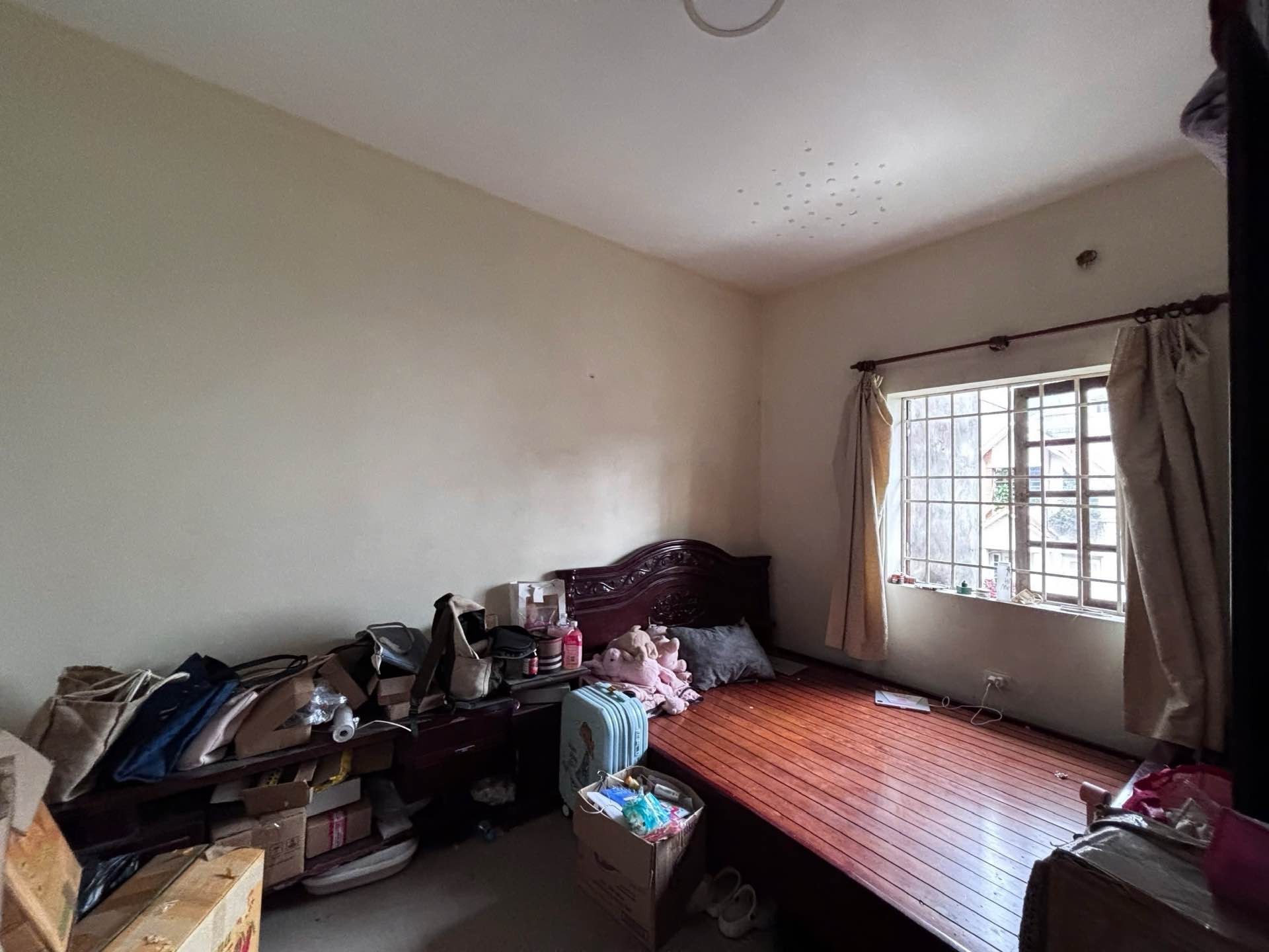 Bán nhà Võ Thị Sáu - diện tích 60m2 1 tầng - Ô tô đỗ chân cầu thang - giá 5 tỷ