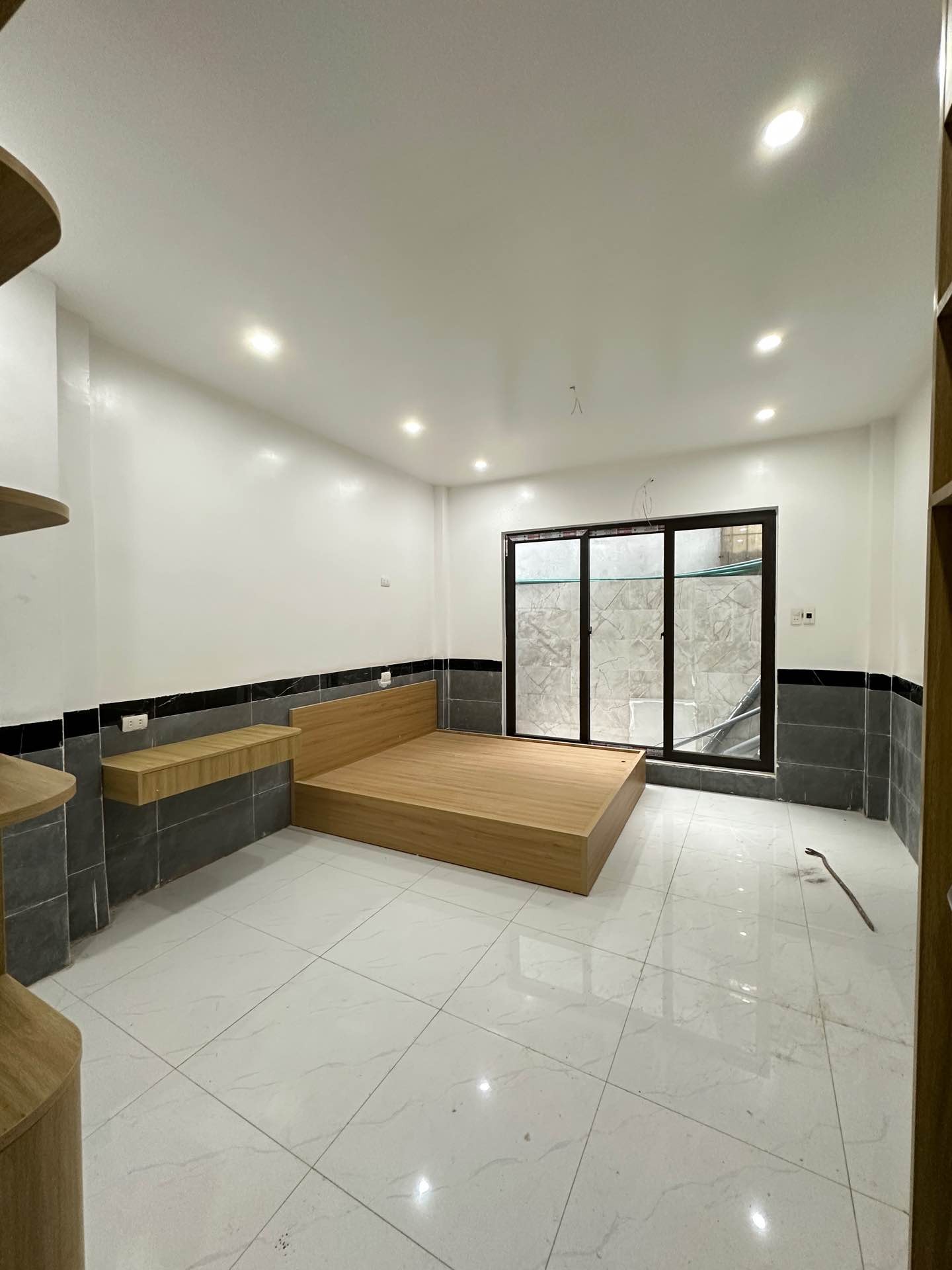 Bán nhà Vĩnh Hưng - diện tích 76m2 5 tầng - Sát mặt phố - giá 17 tỷ
