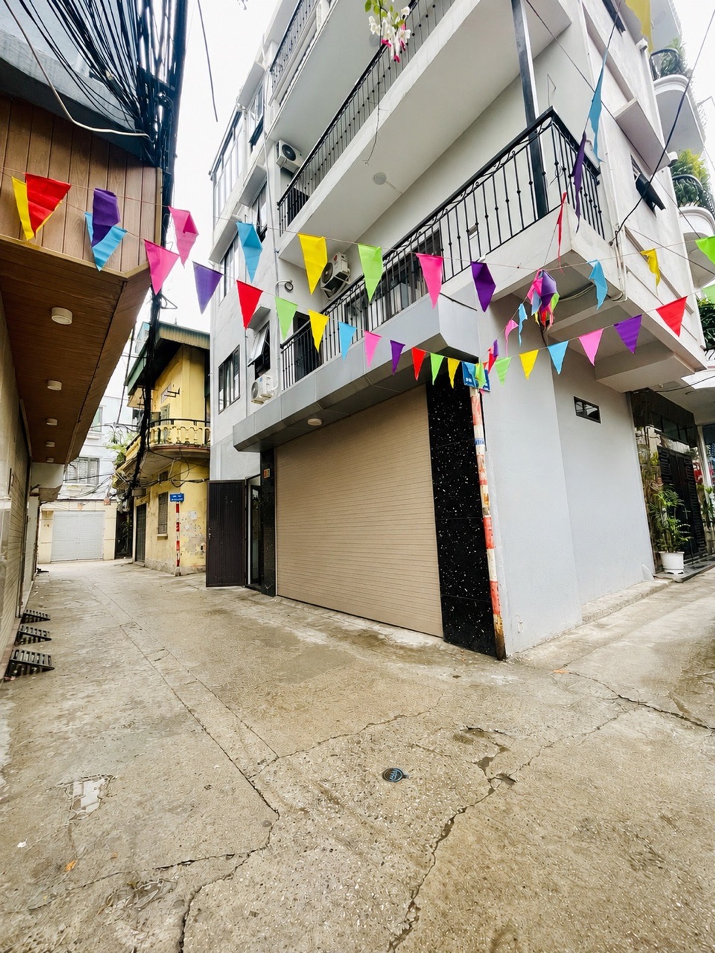 Bán nhà Mai Động - diện tích 32m2 4 tầng - Lô góc 3 mặt ngõ - giá 13,5 tỷ
