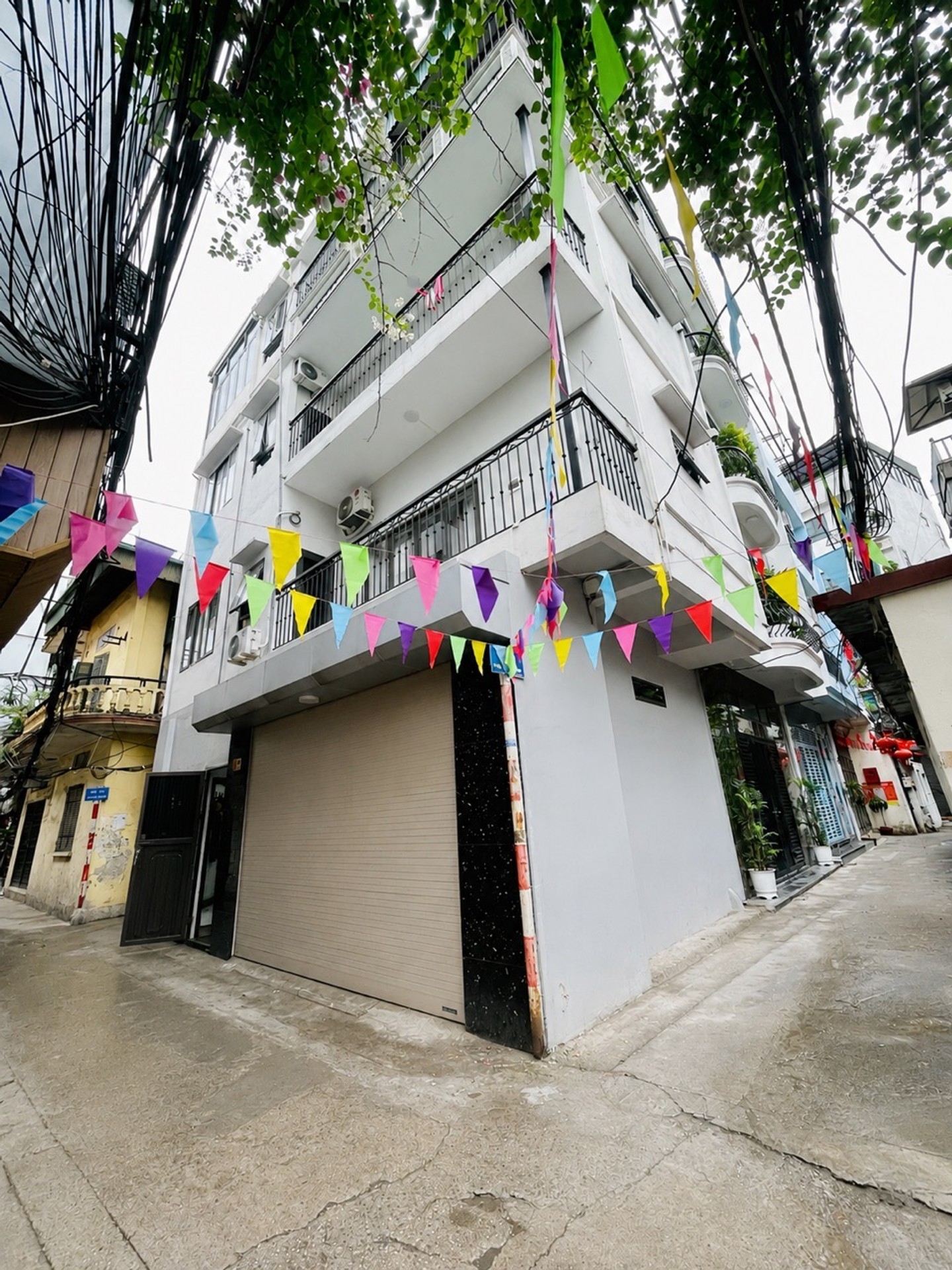 Bán nhà Mai Động - diện tích 32m2 4 tầng - Lô góc 3 mặt ngõ - giá 13,5 tỷ