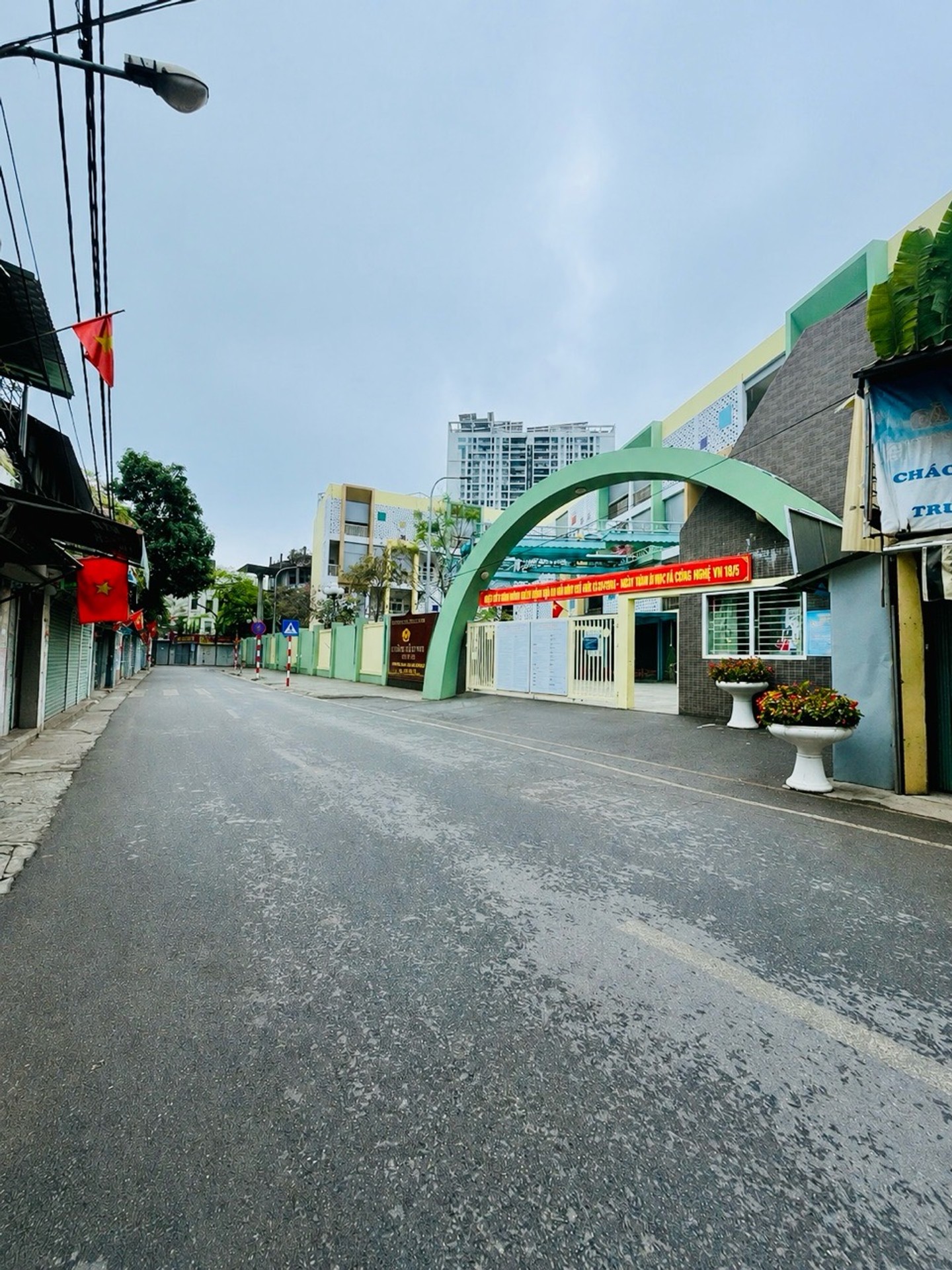 Bán nhà Mai Động - diện tích 32m2 4 tầng - Lô góc 3 mặt ngõ - giá 13,5 tỷ
